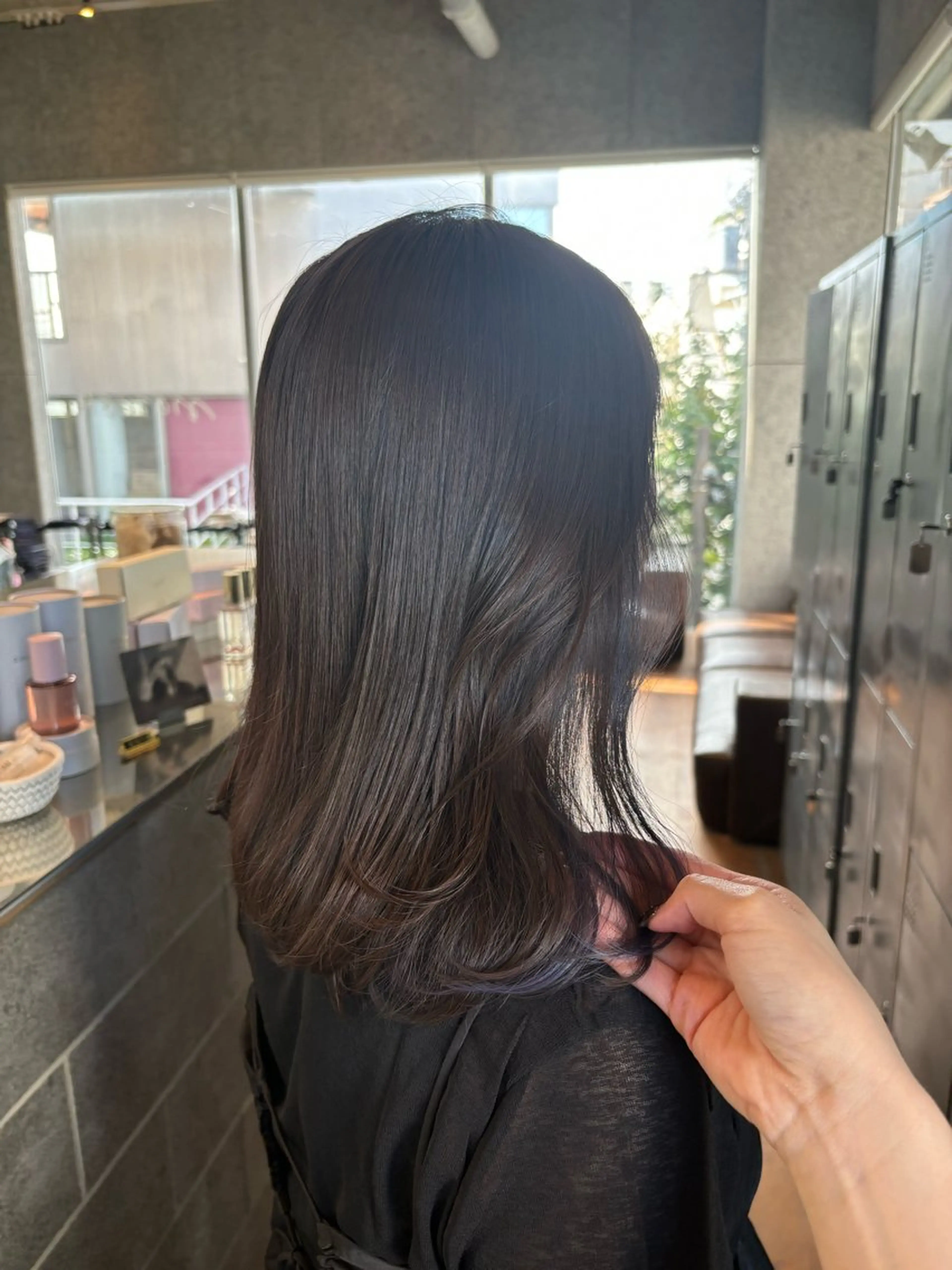 ミディアム カラー パーマ ヘアアレンジ ブルーカラー 押切 響 のヘアスタイル