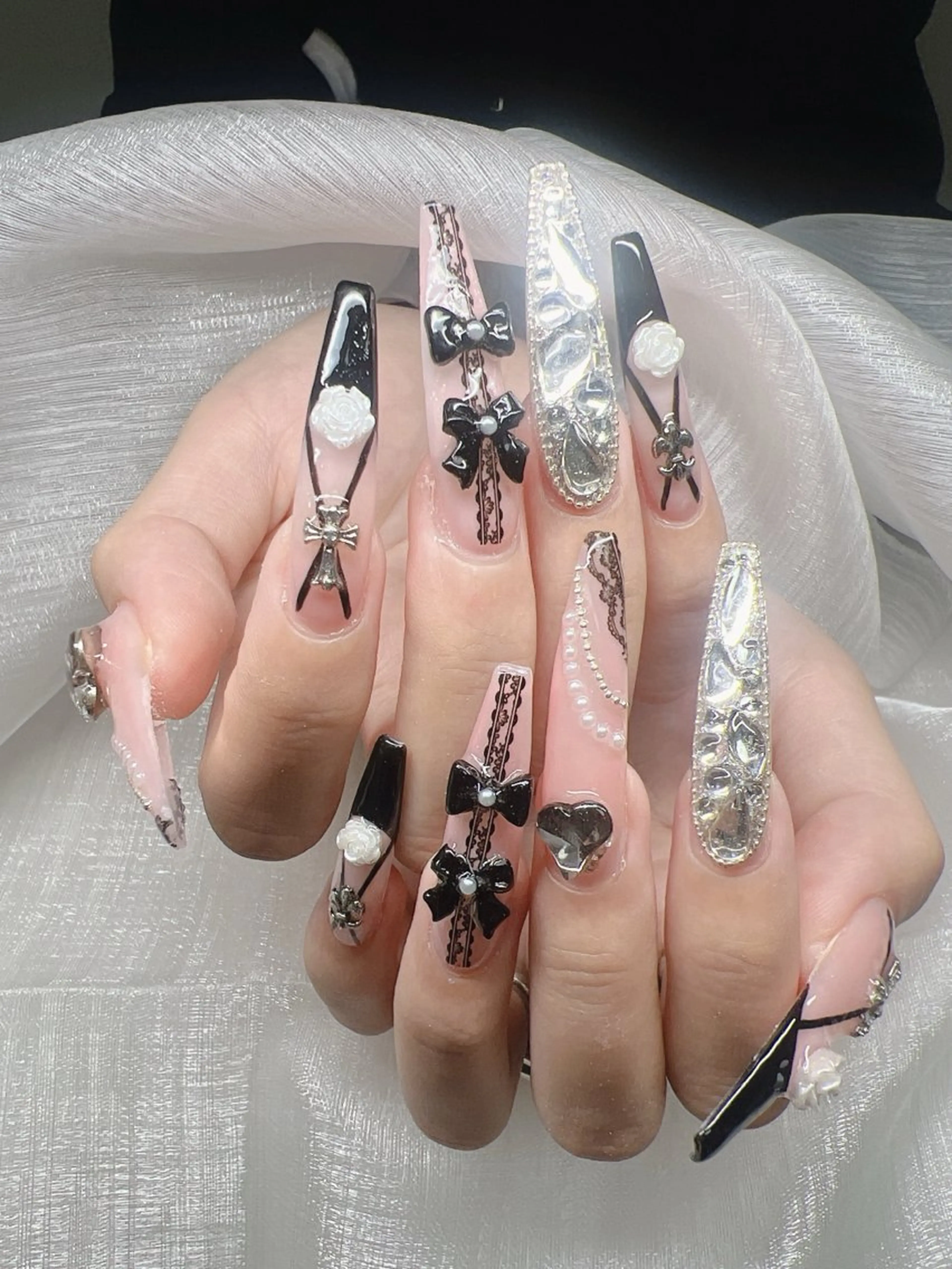 ネイル 長さ出し グラデーション キラキラネイル マグネットネイル ニュアンスネイル ハンドネイル Lee Nails チップ長さだし専門店のネイルデザイン
