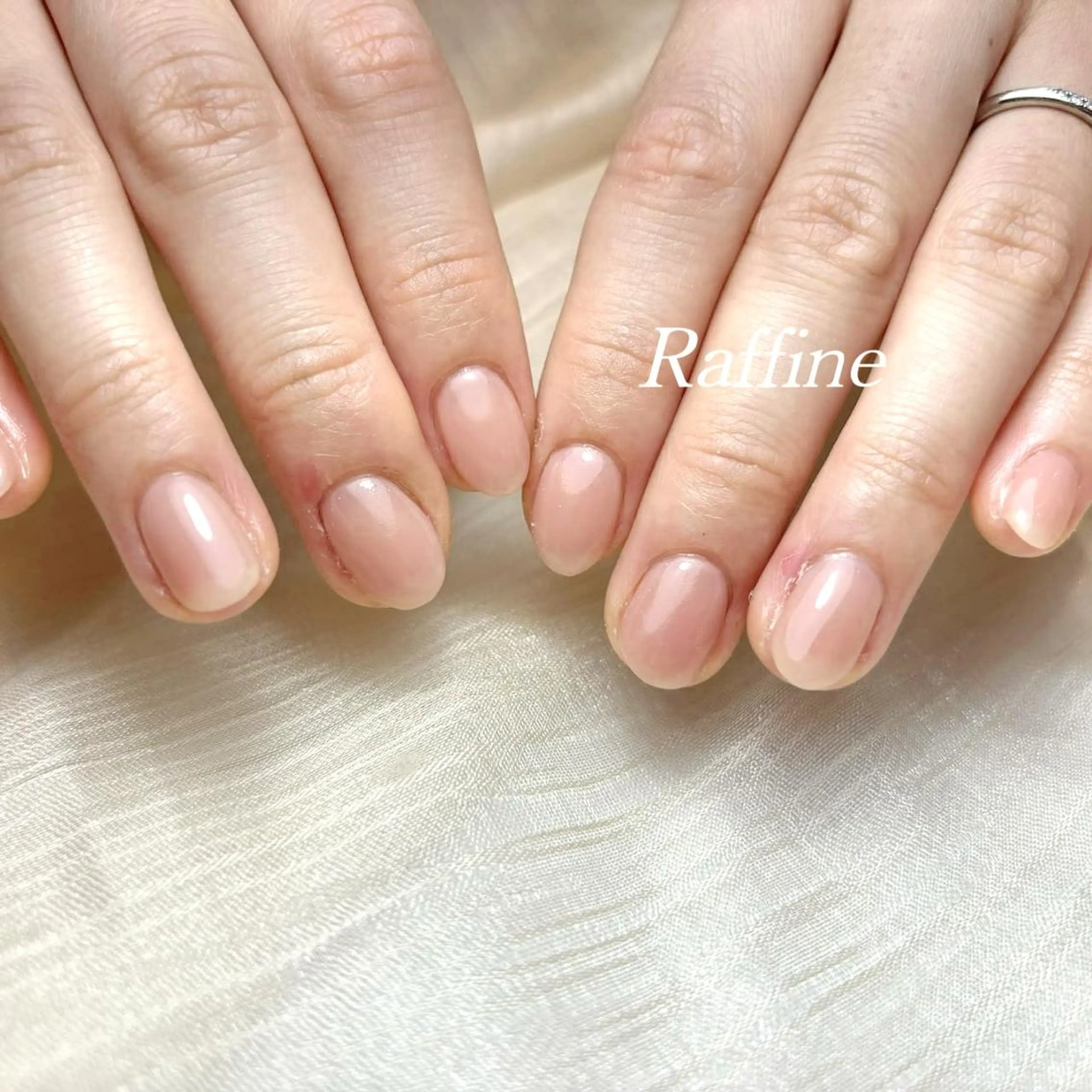 ネイル RAFFINE 月🦋🩵のネイルデザイン