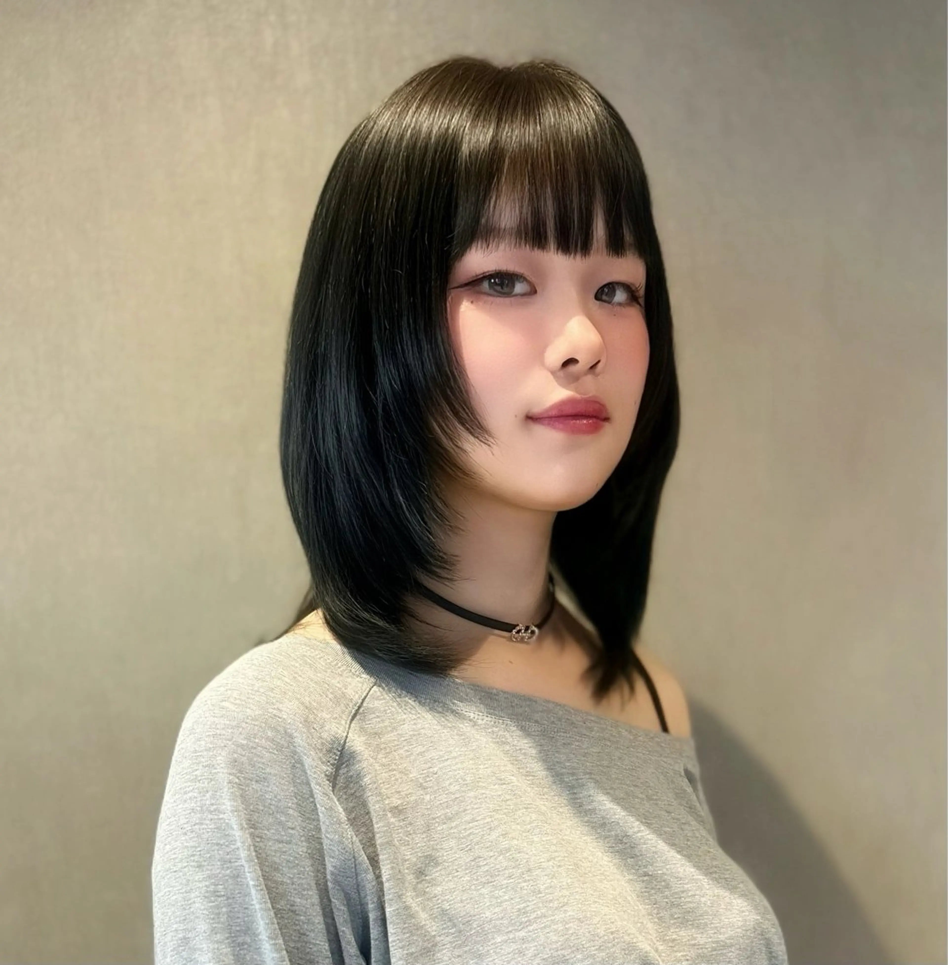 ミディアム カット ヘアカラー 村井 隆仁のヘアスタイル