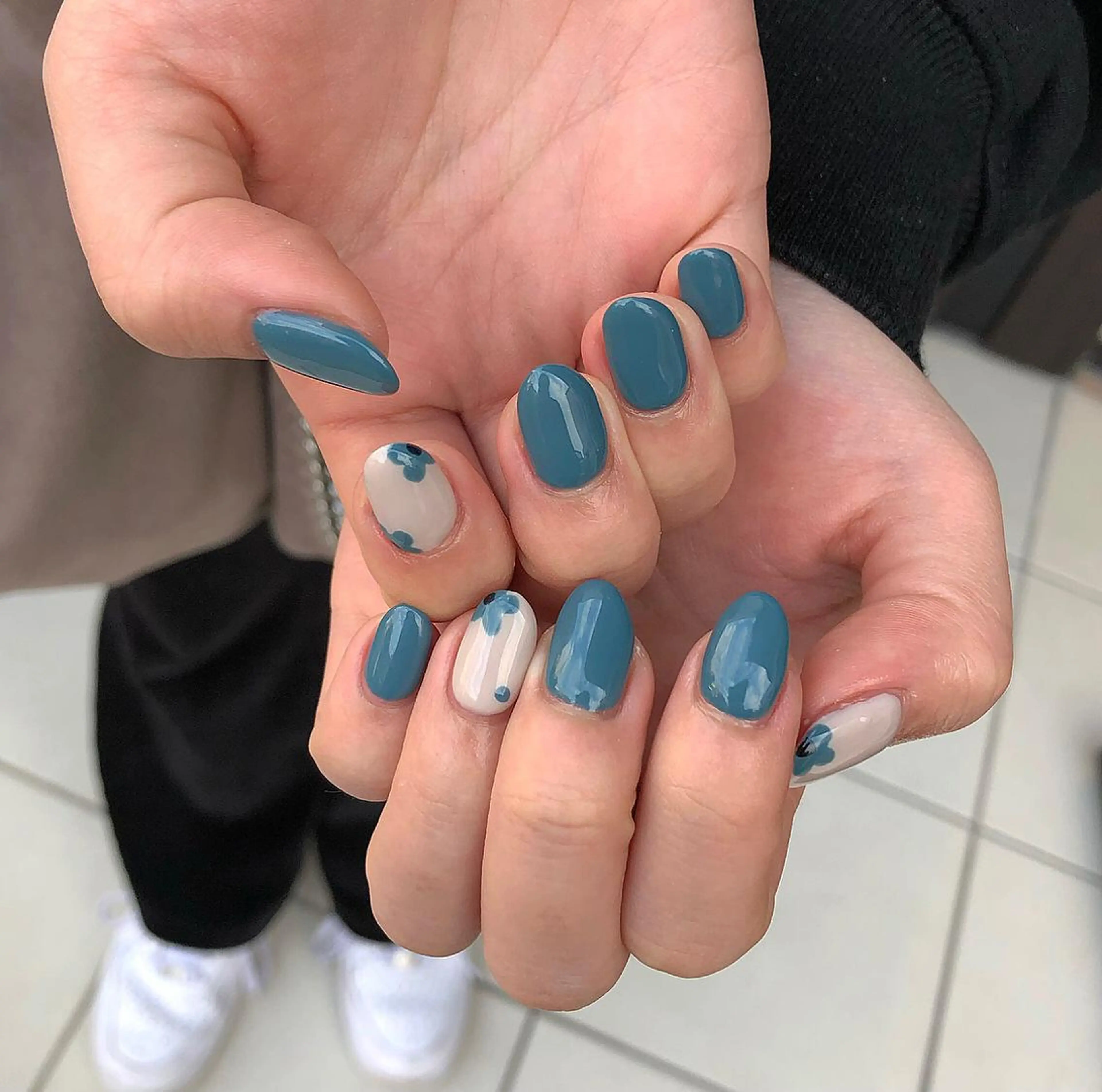 ネイル ハンドネイル émus nail Mamiのネイルデザイン