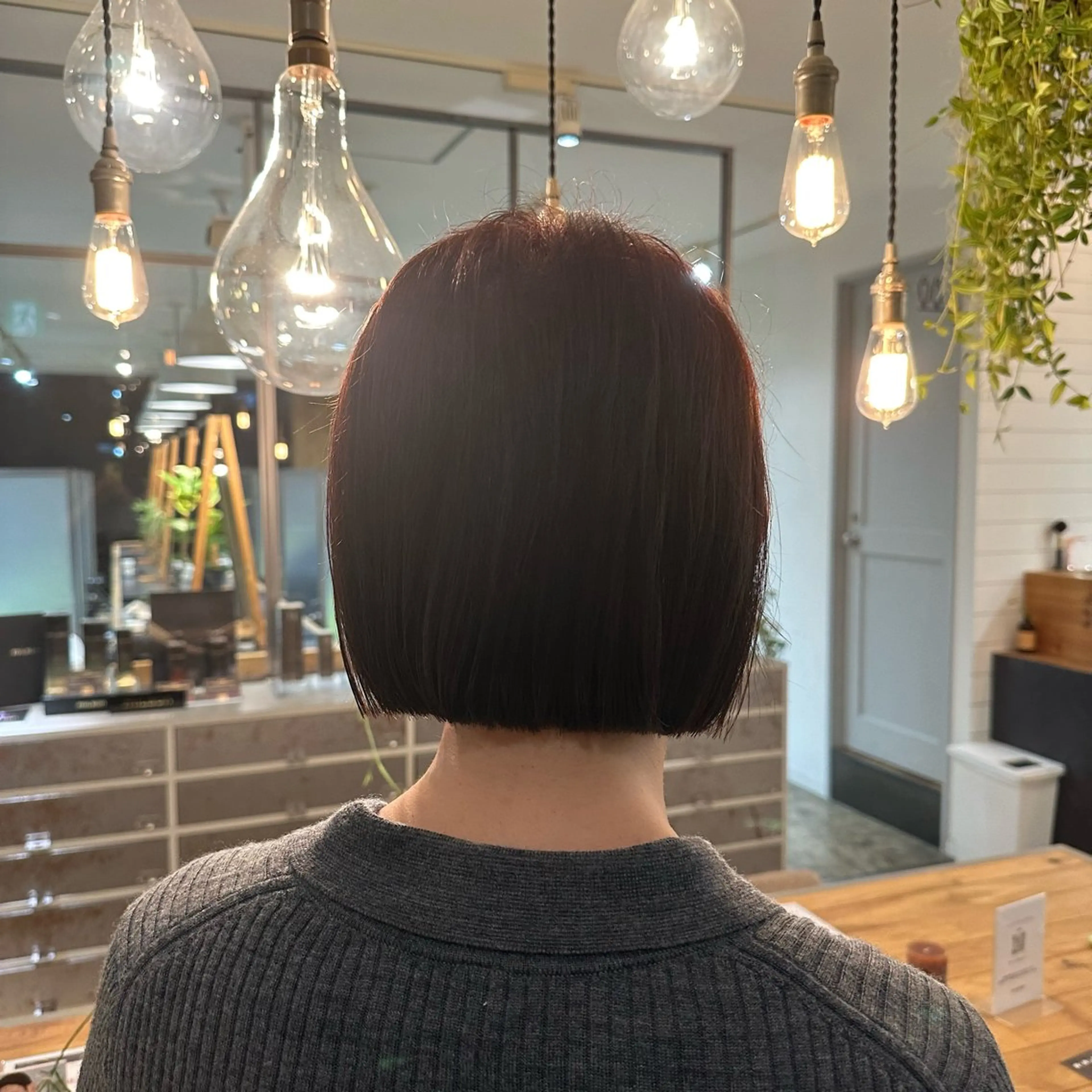 ショート カラー ヘアアレンジ ボブ 飯島 美海のヘアスタイル