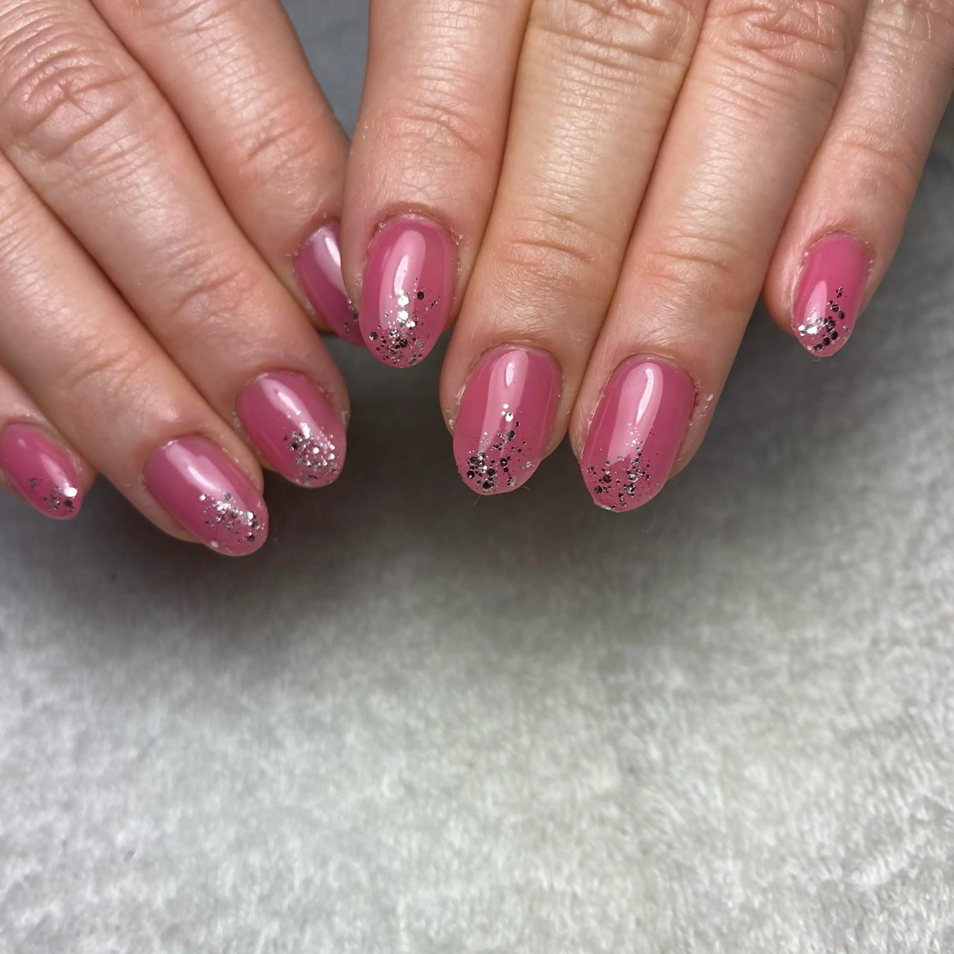 ネイル ラメ(グリッター) シンプルネイル ハンドネイル COCO+所属・COCO +のエステ・リラクイメージ