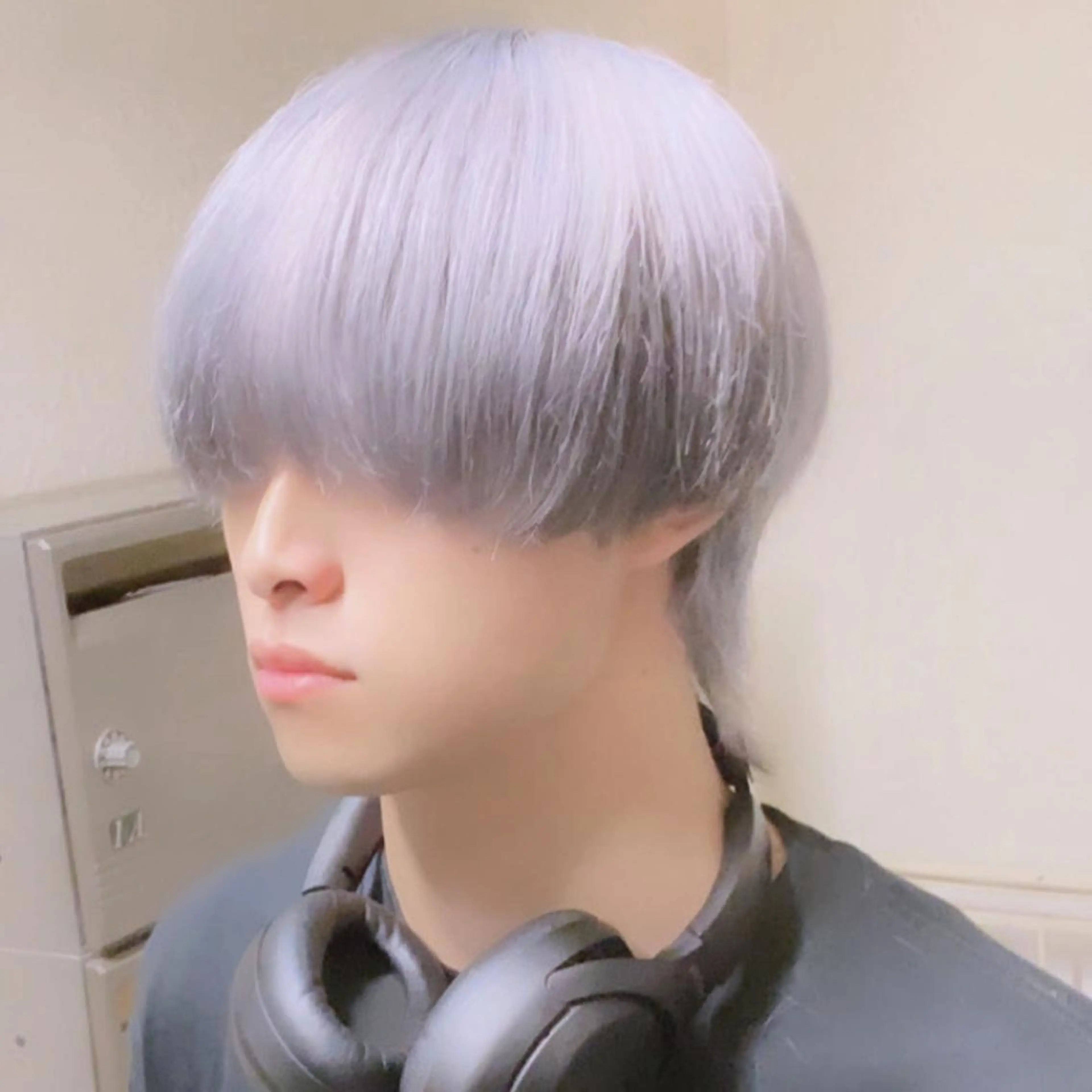 カラー メンズ メンズバレイヤージュ メンズブリーチ メンズハイライト メンズハイトーン メンズインナーカラー メンズパーマの達人 井上裕太のヘアスタイル