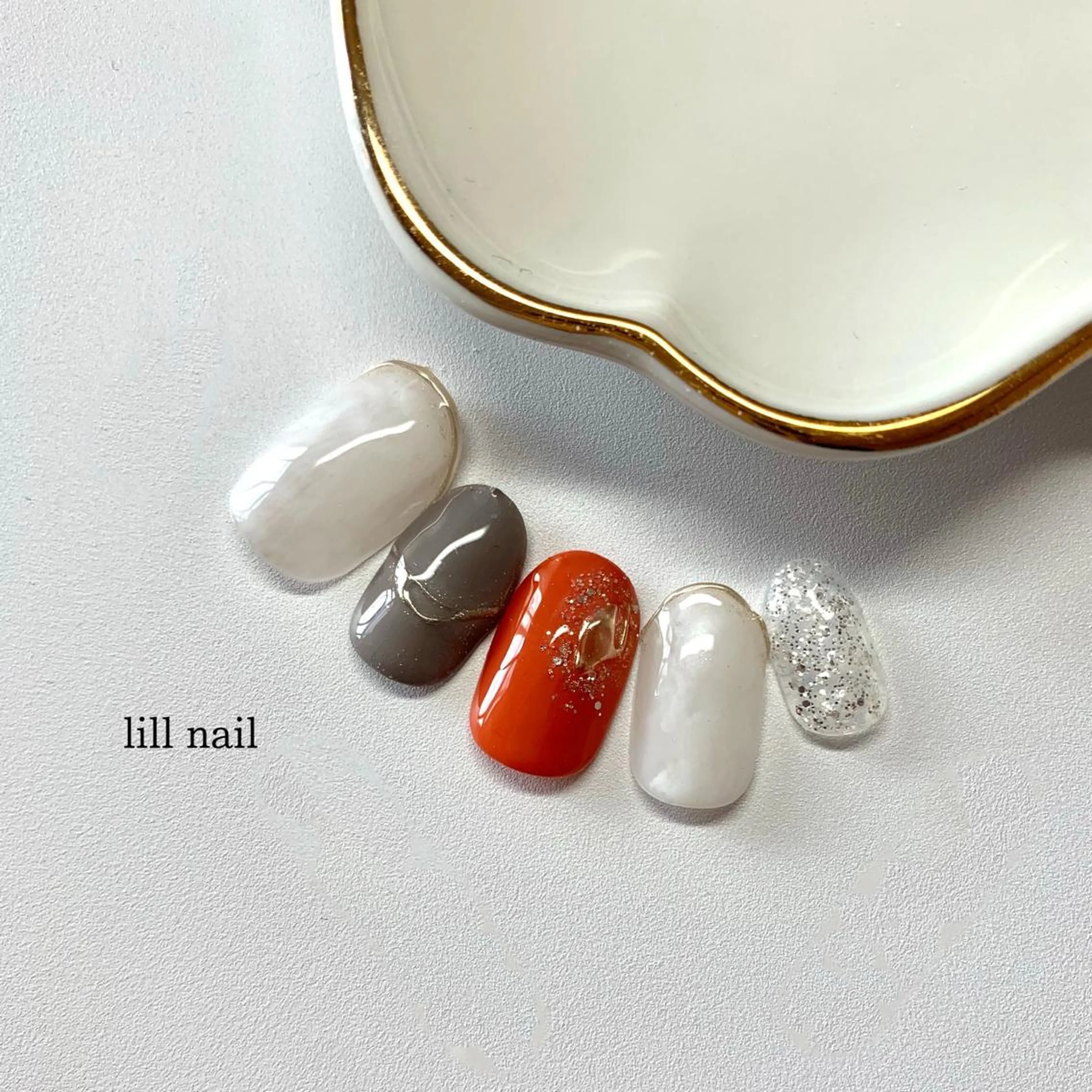 ミディアム pllia beautyのネイルデザイン