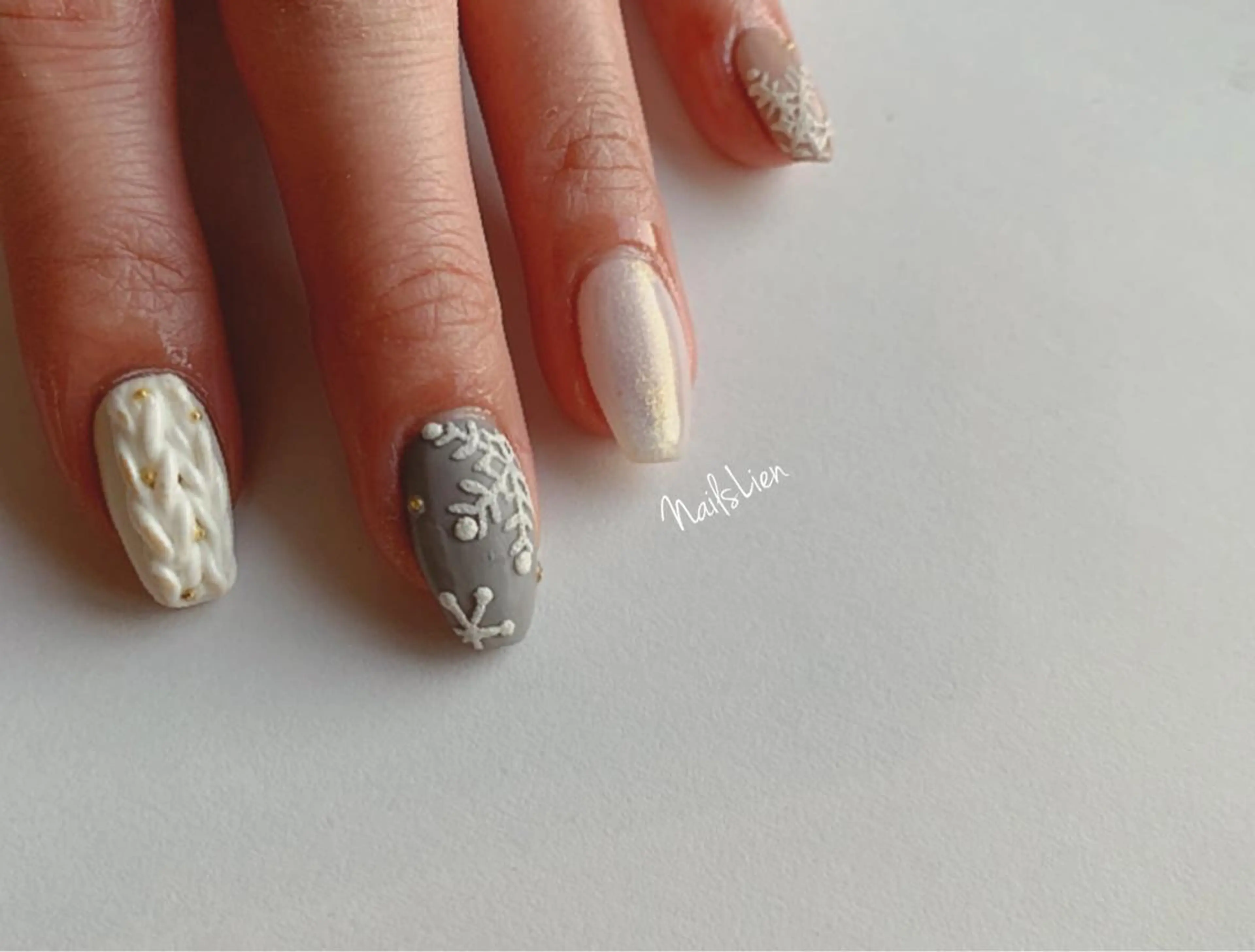 ネイル マットネイル 冬ネイル 凛 リンのネイルデザイン