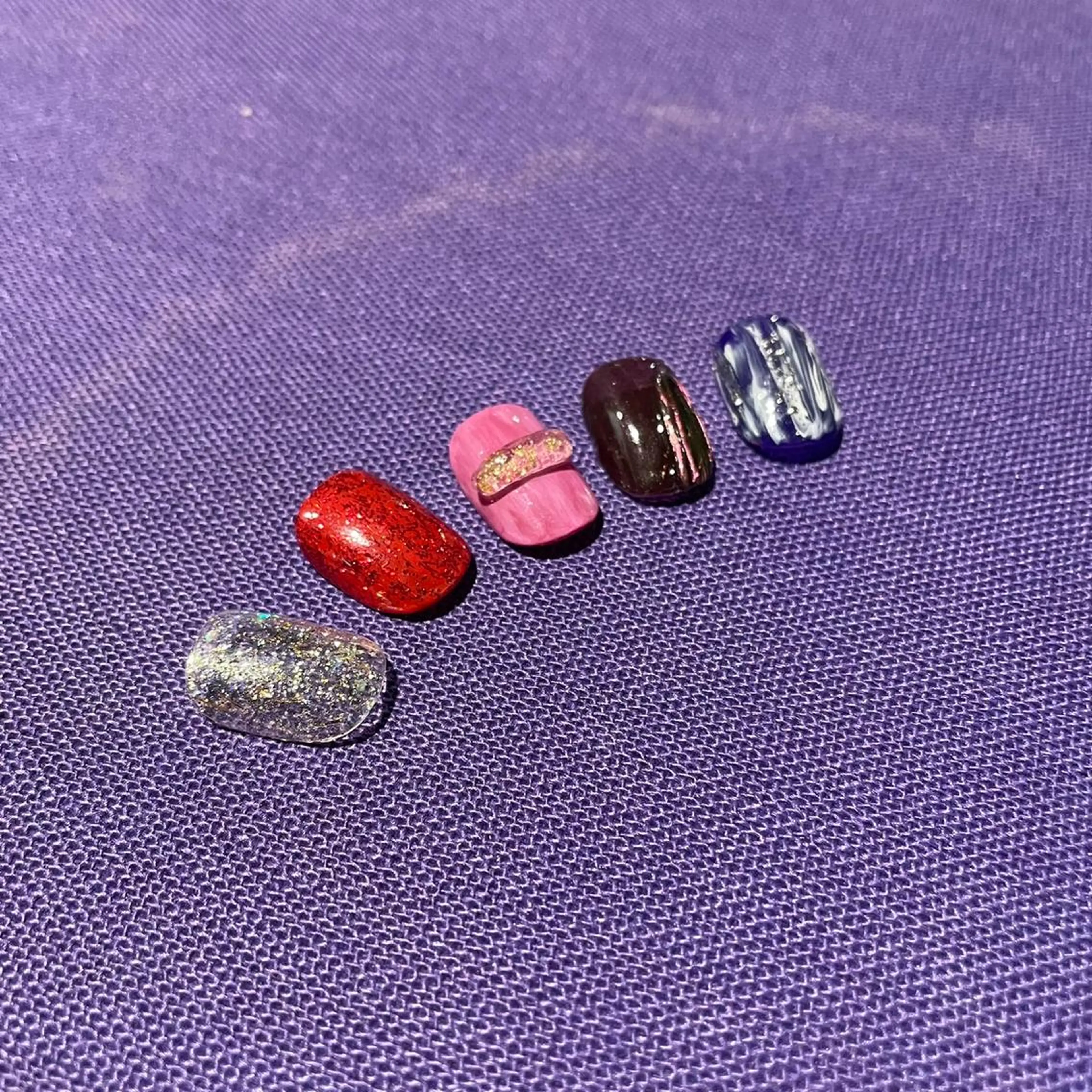 ミディアム NEOUV NAILのネイルデザイン