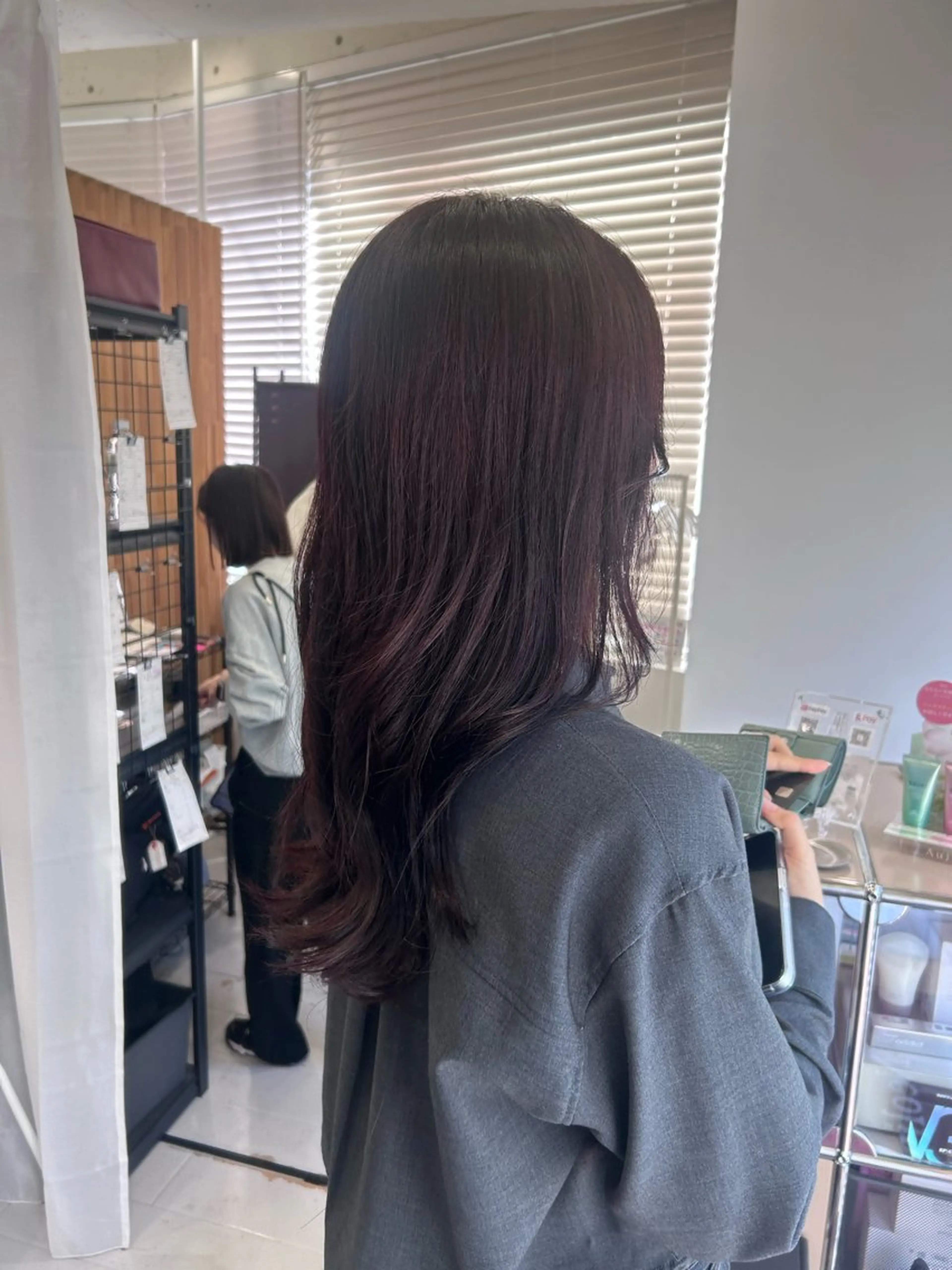 ロング カラー ヘアカラー トリートメント ウルフレイヤー🐺 ヒナ🩶のヘアスタイル