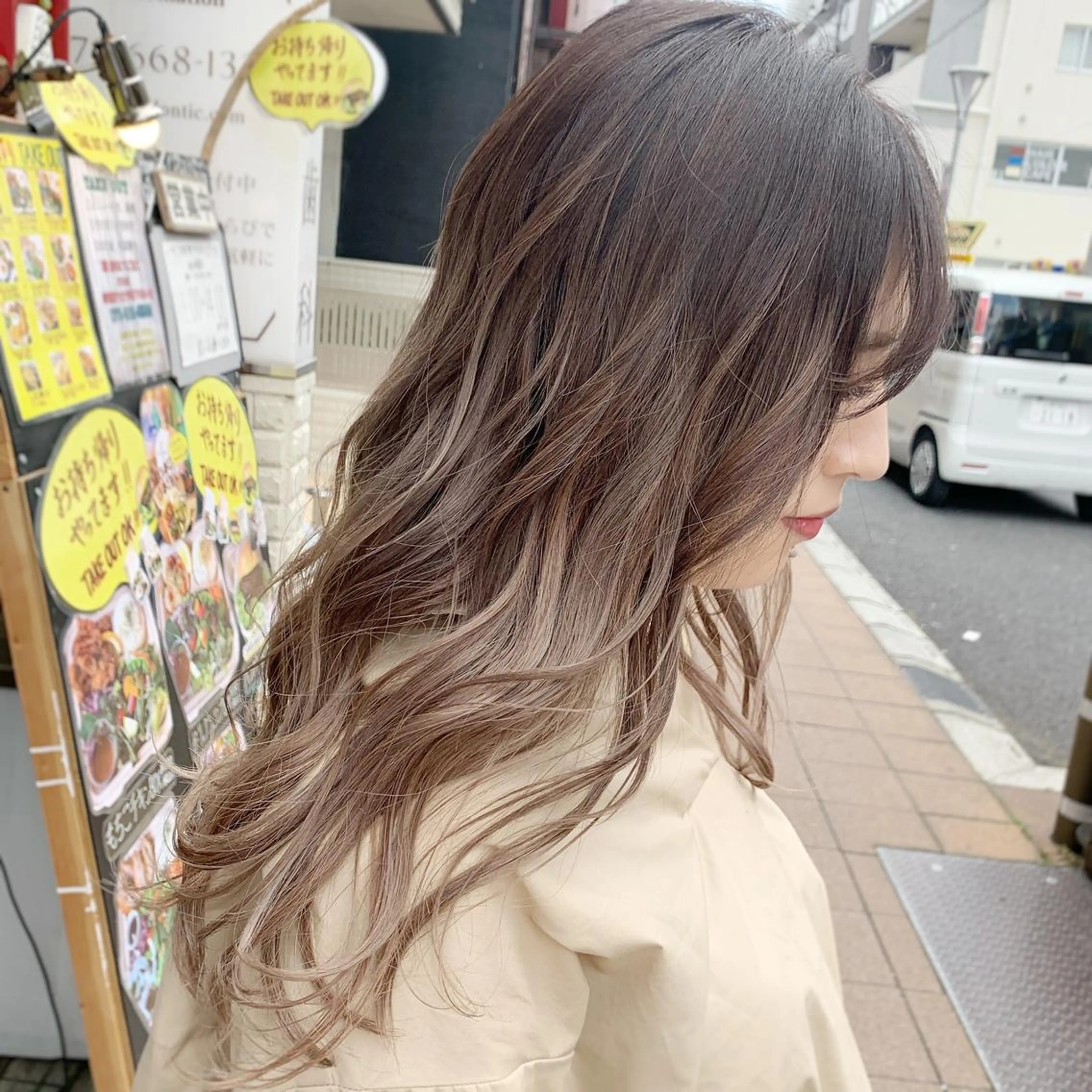 ロング カラー ベージュカラー 杉村 未来のヘアスタイル