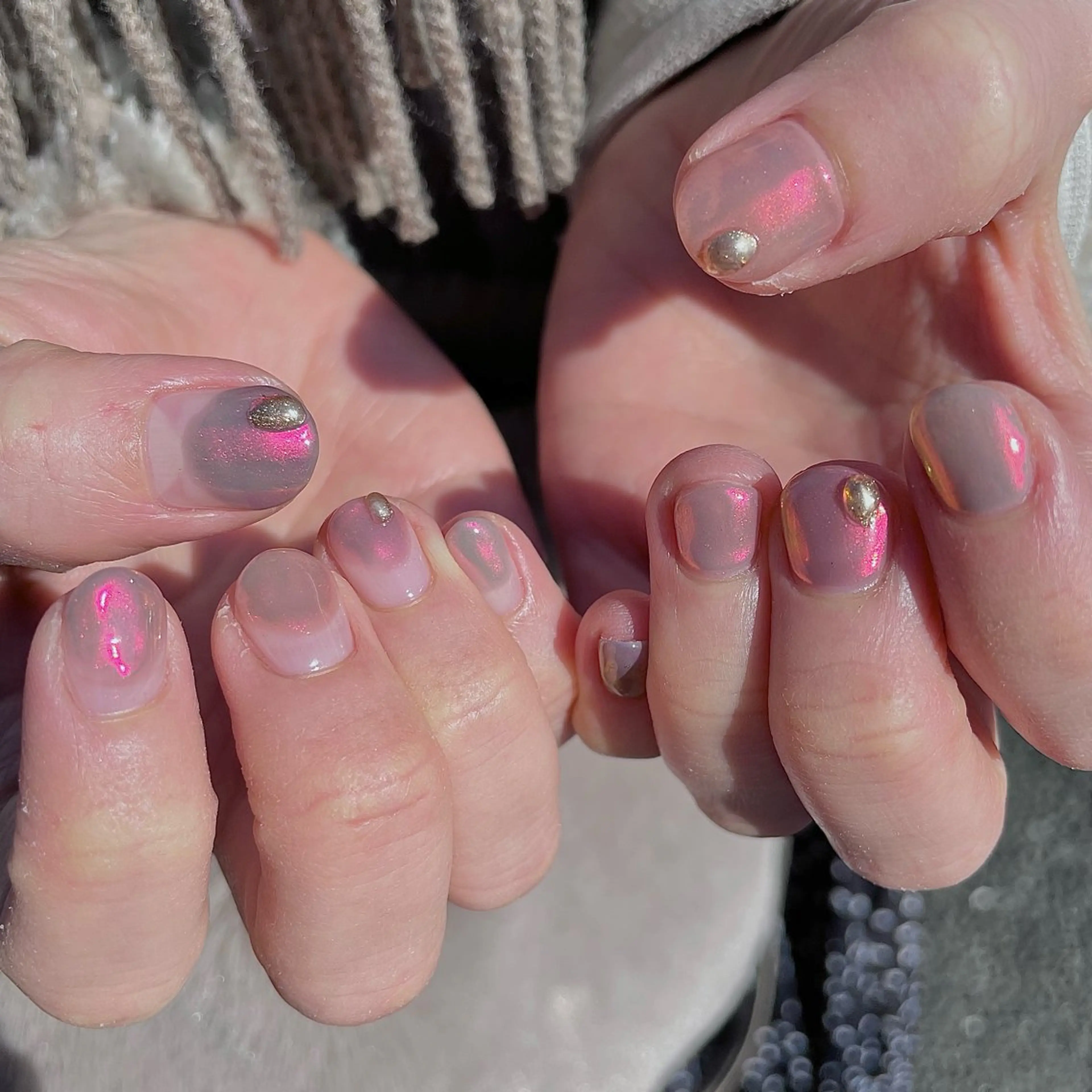 ネイル オーロラネイル キラキラネイル ミラーネイル ニュアンスネイル ピンク ハンドネイル acs.n所属・ネイル，耳つぼ 風間すみれのその他イメージ