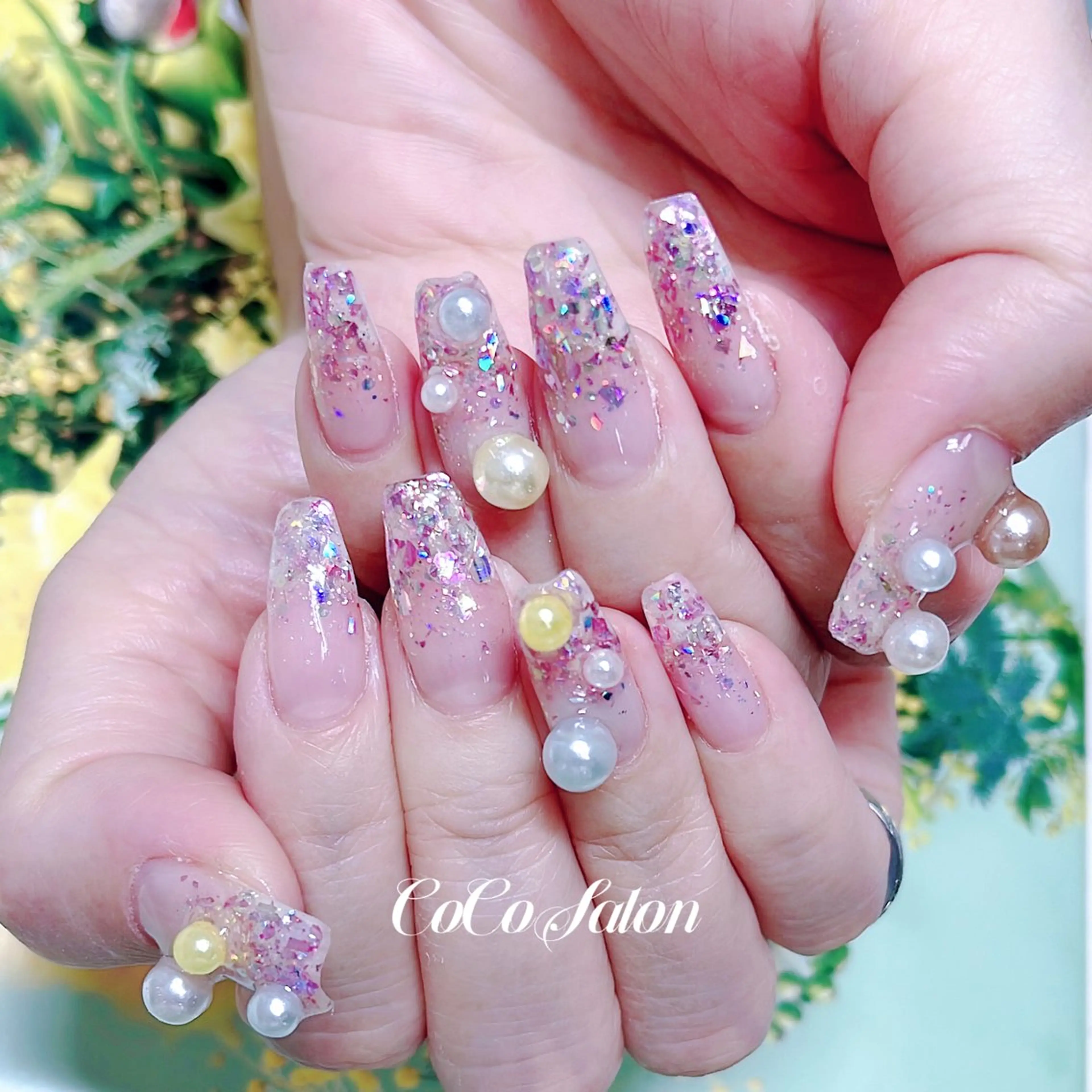 ネイル 長さ出し ジェルネイル グラデーション ホログラムネイル キラキラネイル ハンドネイル CoCoSalon ネイル/まつ毛予約のネイルデザイン