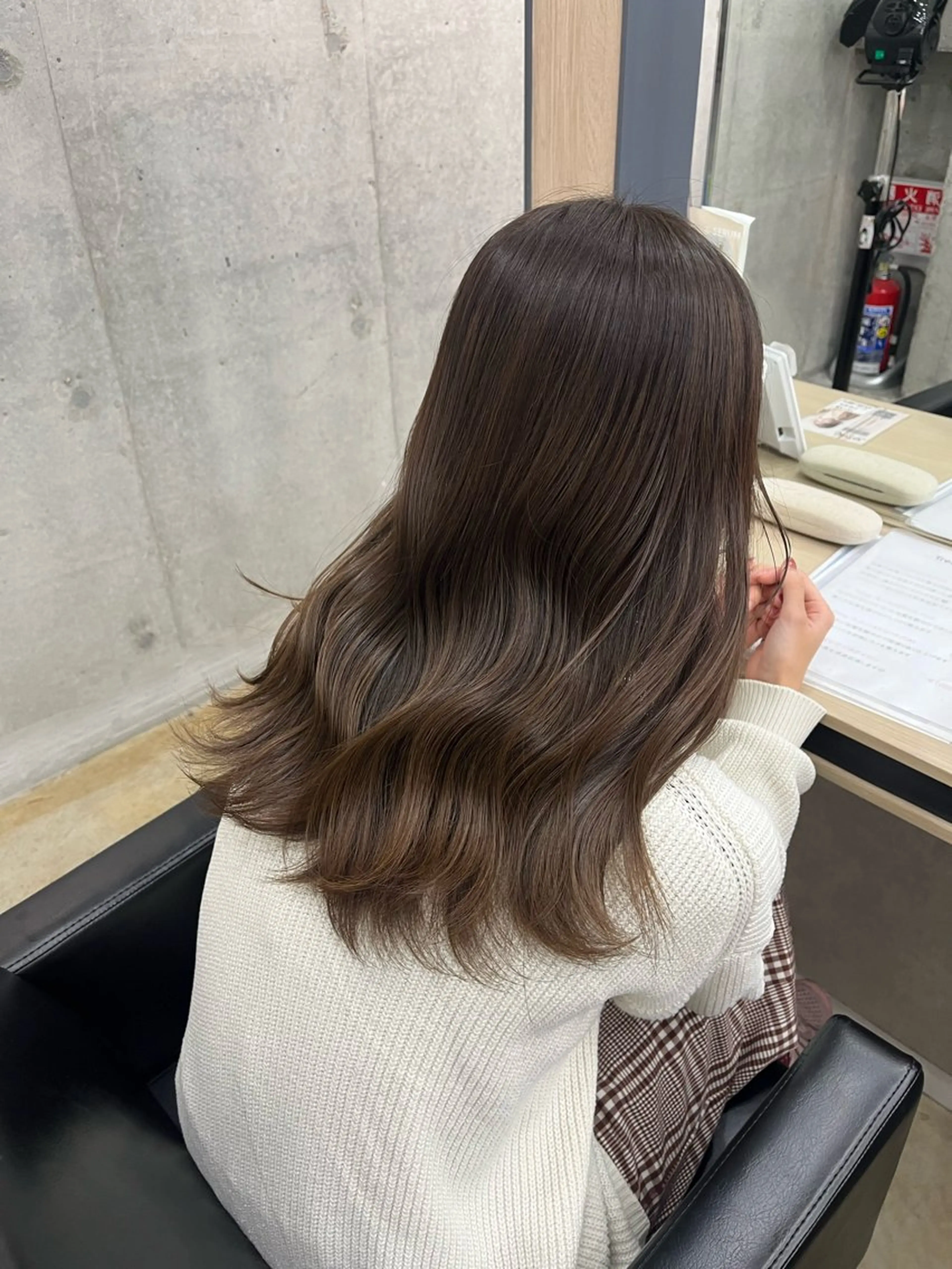 セミロング カラー ヘアカラー トリートメント 🪽髪質改善ストレー ト🤍美羽🤍のヘアスタイル