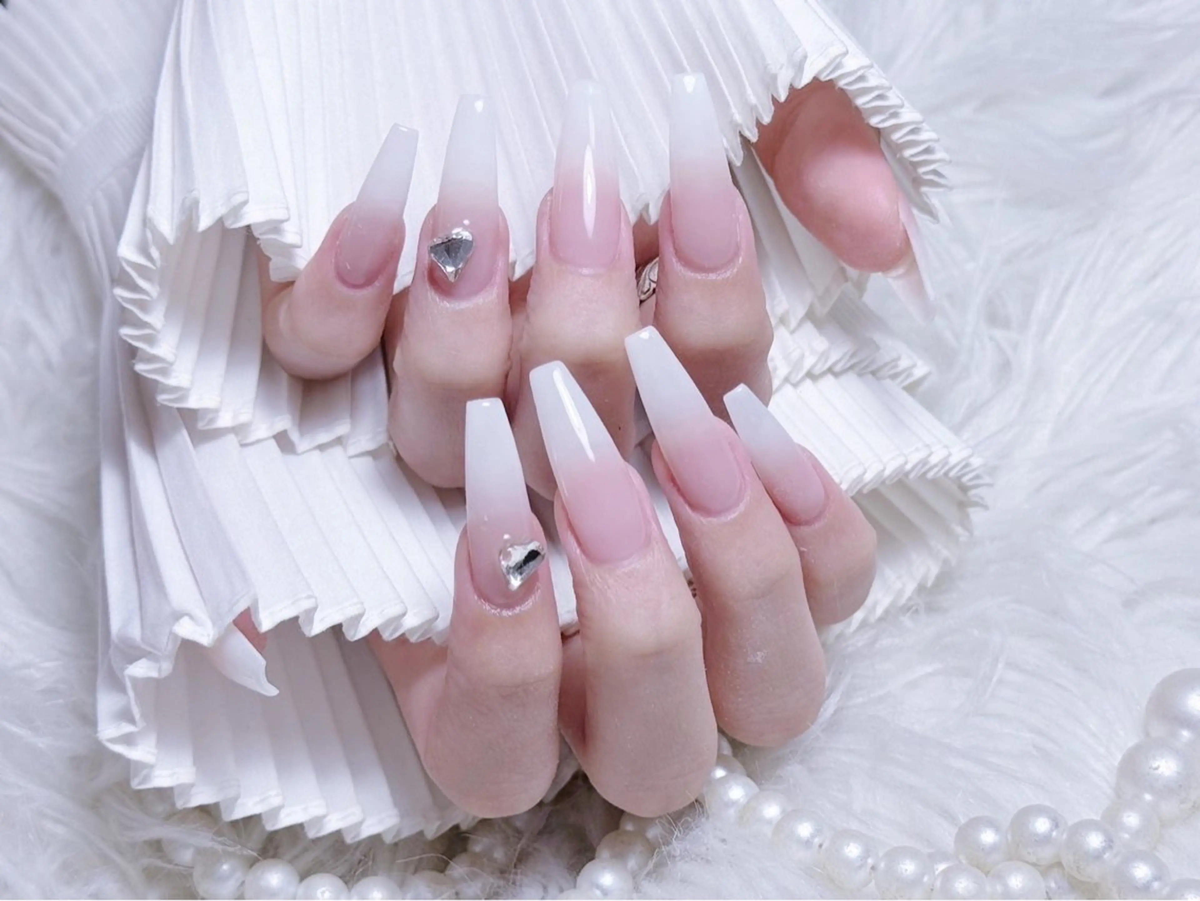 ネイル ハンドネイル ☁️Yun nail KiKi☁️のネイルデザイン