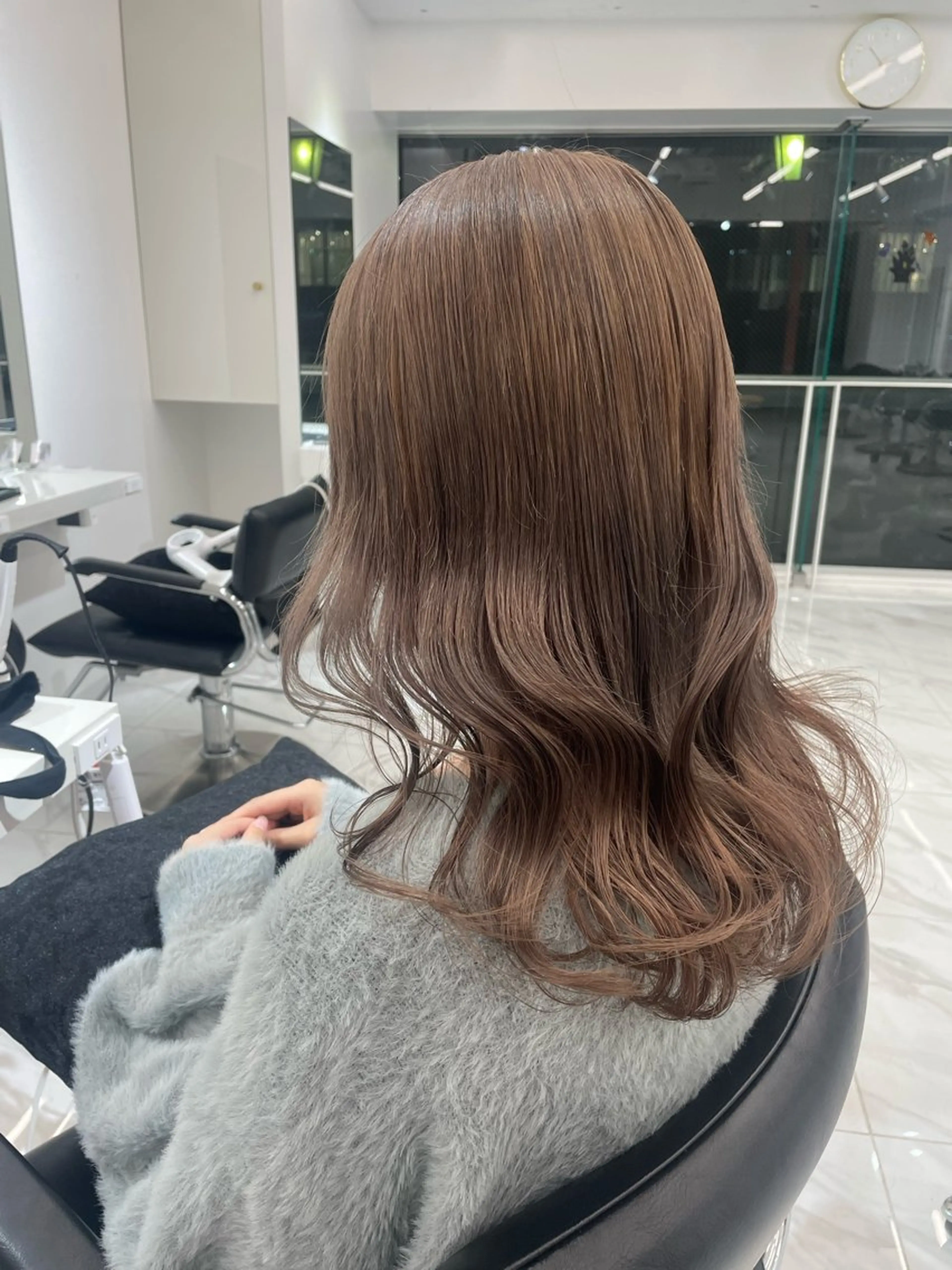 セミロング カラー ブリーチ 透明感カラー グレージュ ヘアカラー レイヤー/ハイトーン 渋谷/Satsukiのヘアスタイル