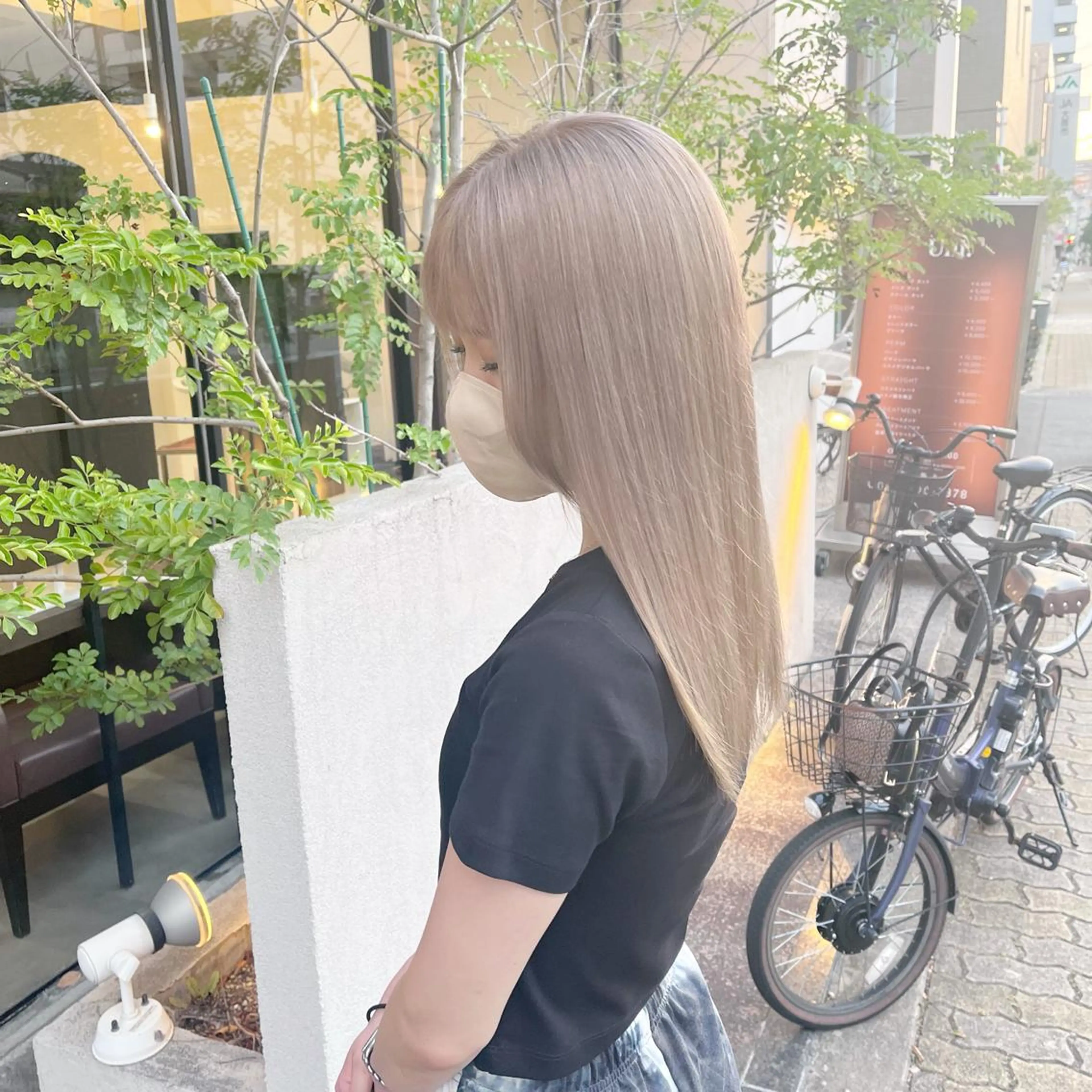 ロング カラー Uni.(ユニ)所属・渡邊 唯のヘアスタイル