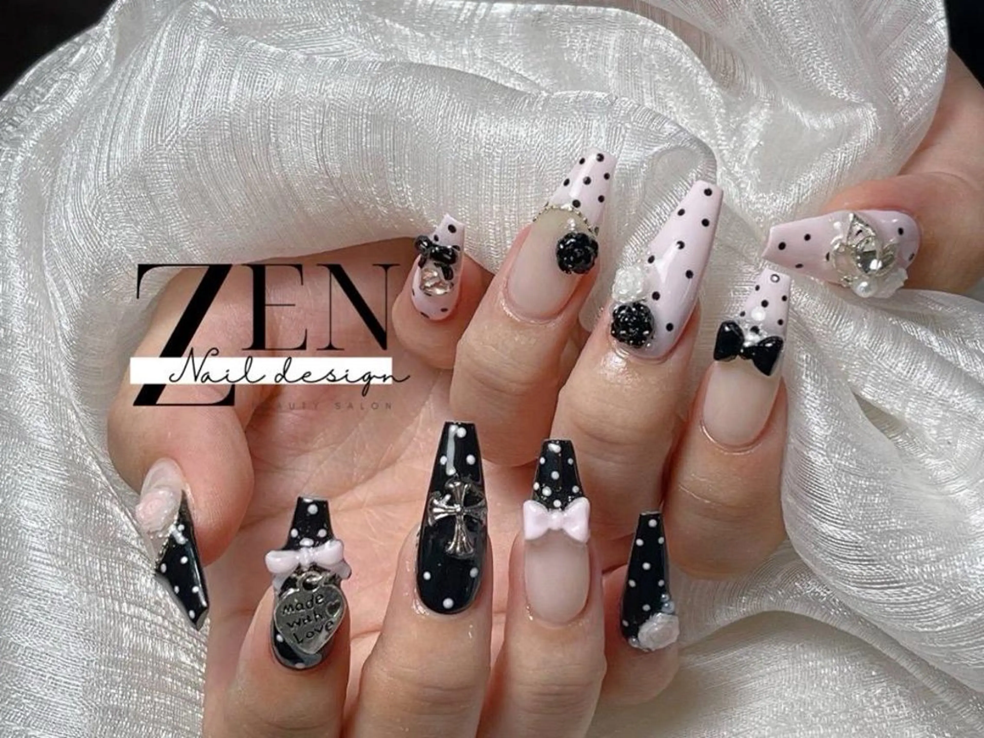 ネイル チークネイル 長さ出し フレンチネイル 韓国ネイル マグネットネイル ハンドネイル Zen Nail Design 池袋のネイルデザイン