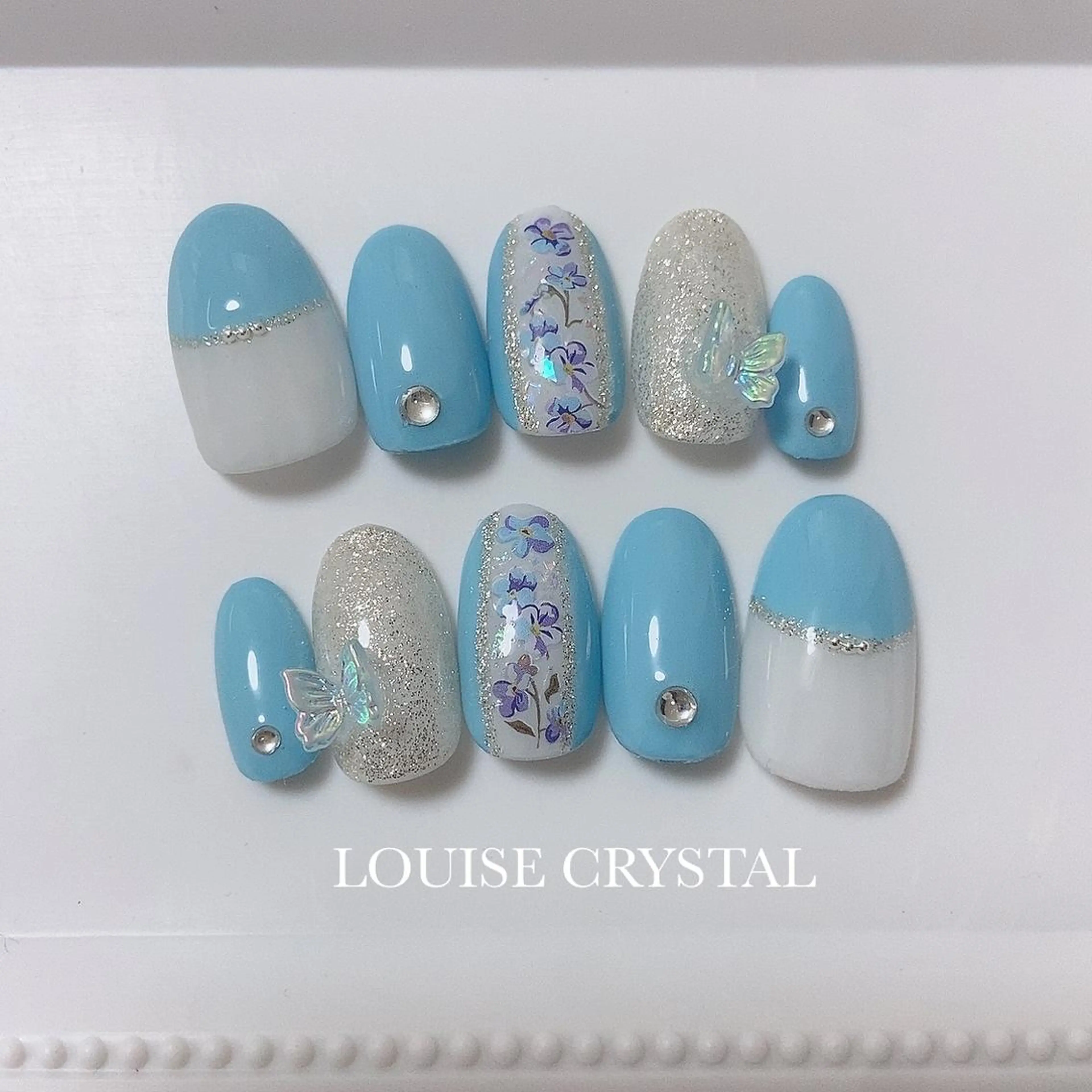 ネイル ハンドネイル LOUISE CRYSTALのネイルデザイン