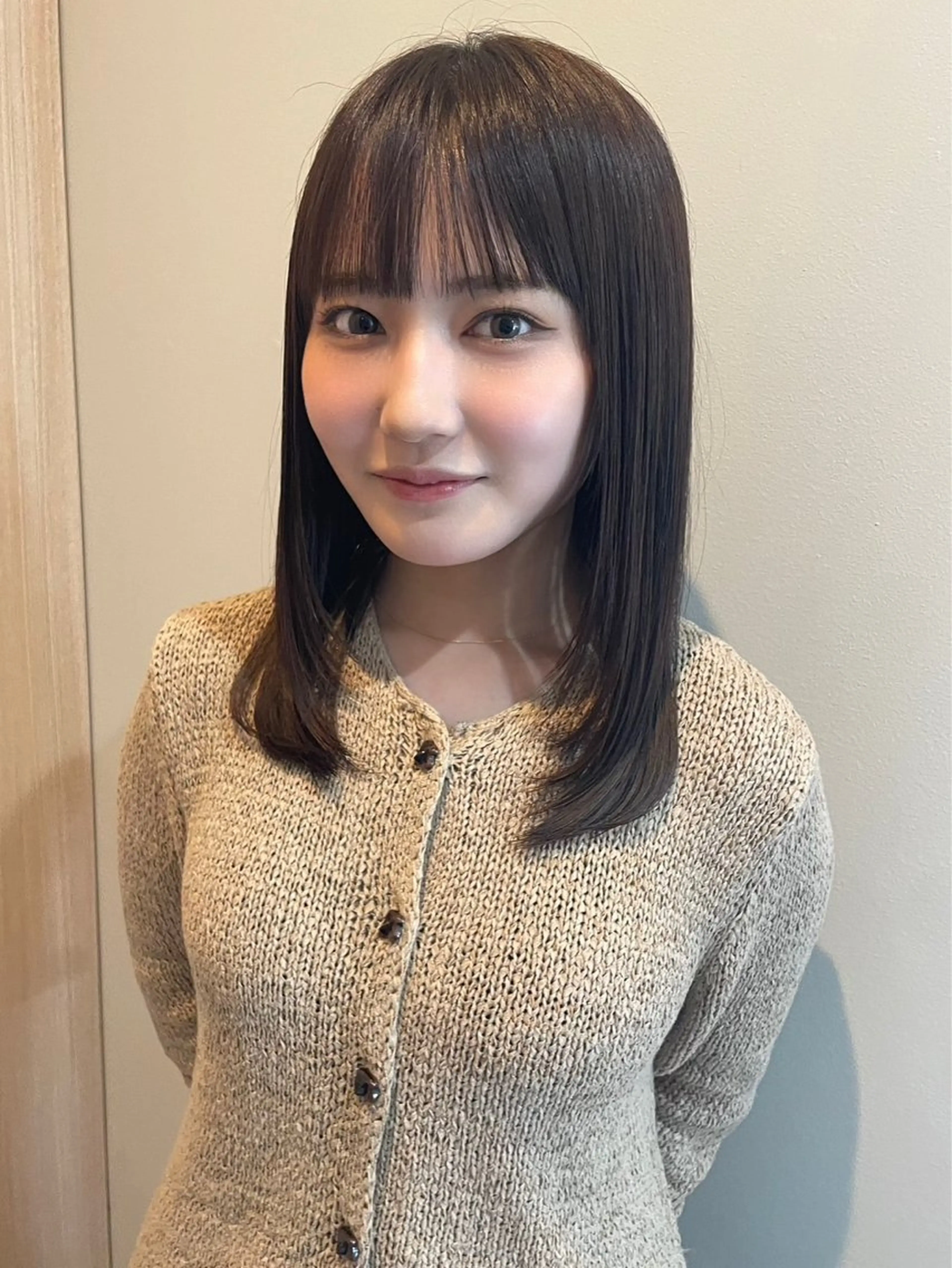 ミディアム 顔まわりレイヤー 顔周りカット レイヤーカット カット ヘアカラー トリートメント 山浦司颯‪/ カラー/レイヤーのヘアスタイル