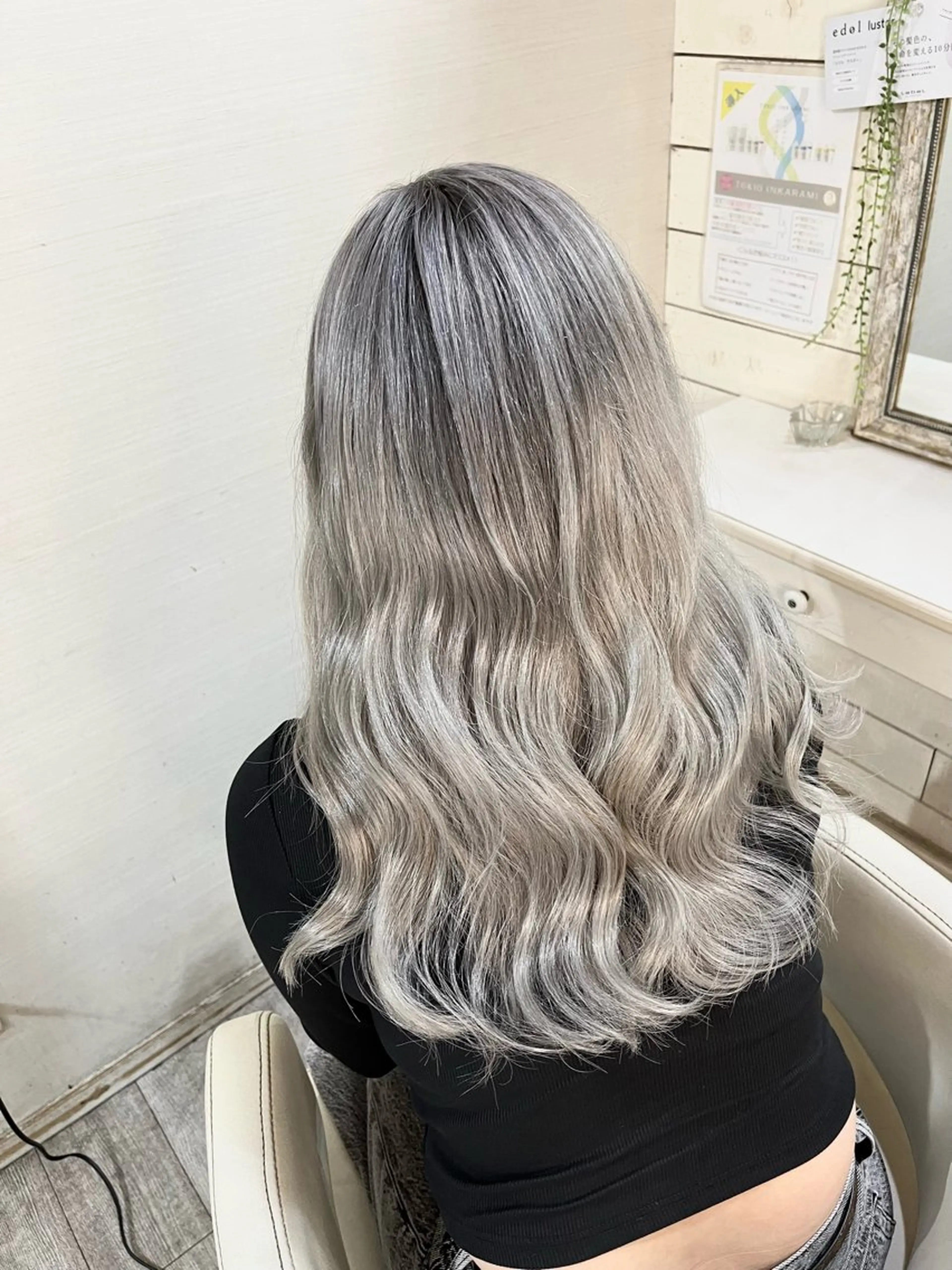 ロング カラー バレイヤージュ ブリーチ レイヤーカット ヘアカラー カラー特化美容師 なかもと たつひろのヘアスタイル