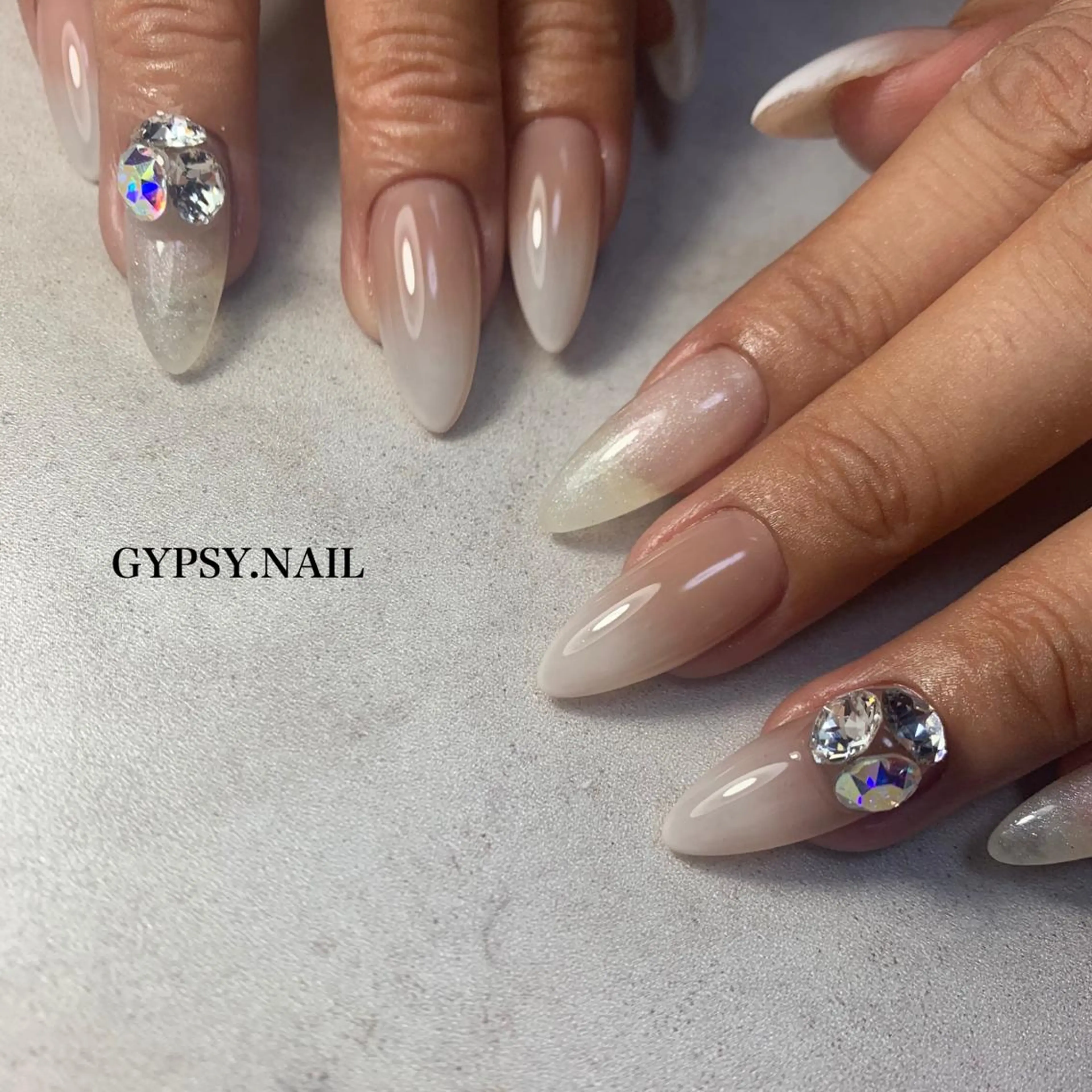 ネイル GYPSY.NAIL所属・GYPSY.NAIL akariのネイルデザイン