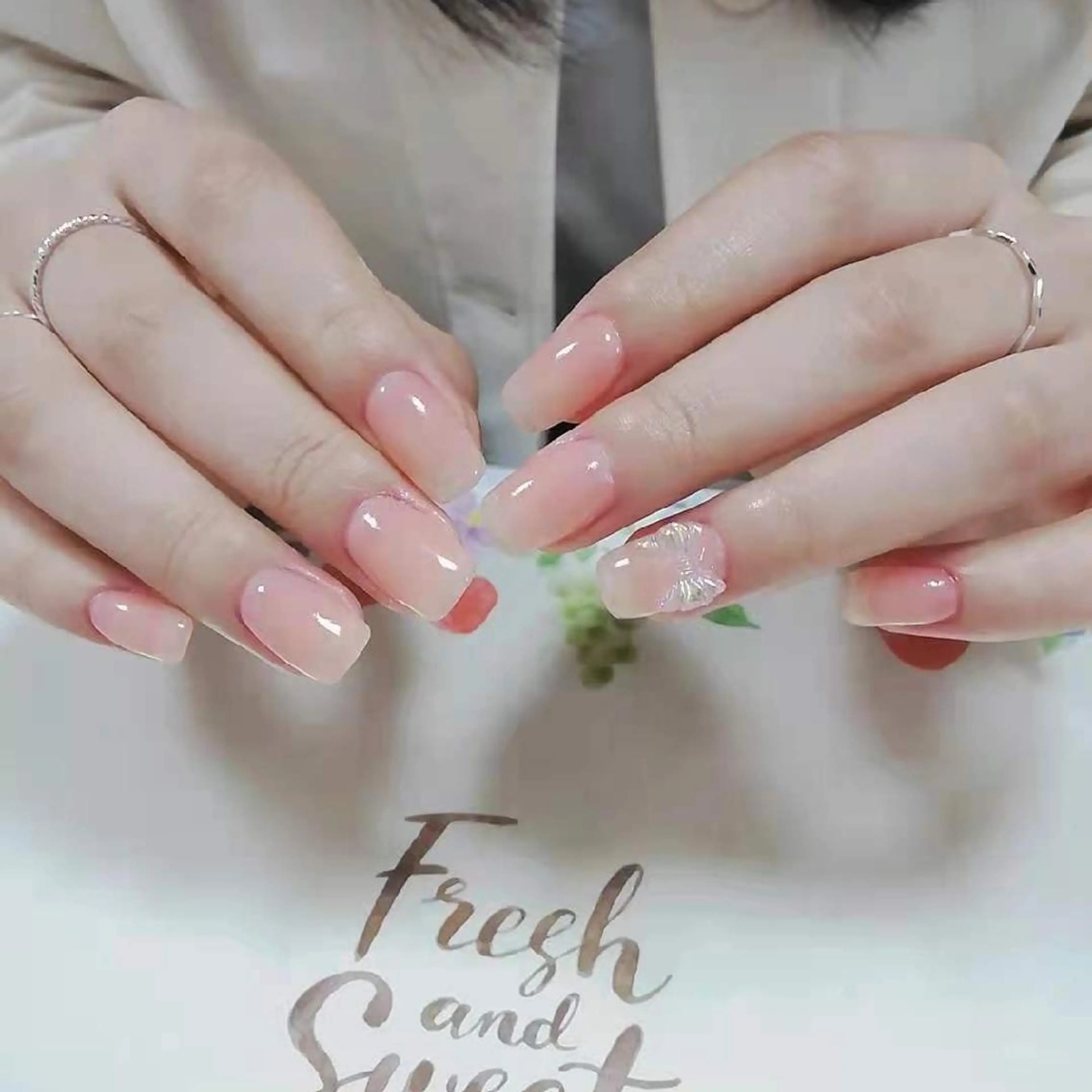 ネイル ワンカラーネイル ストーンネイル E·U·B ネイル所属・横浜市中区曙町 E·U·Bネイルのネイルデザイン