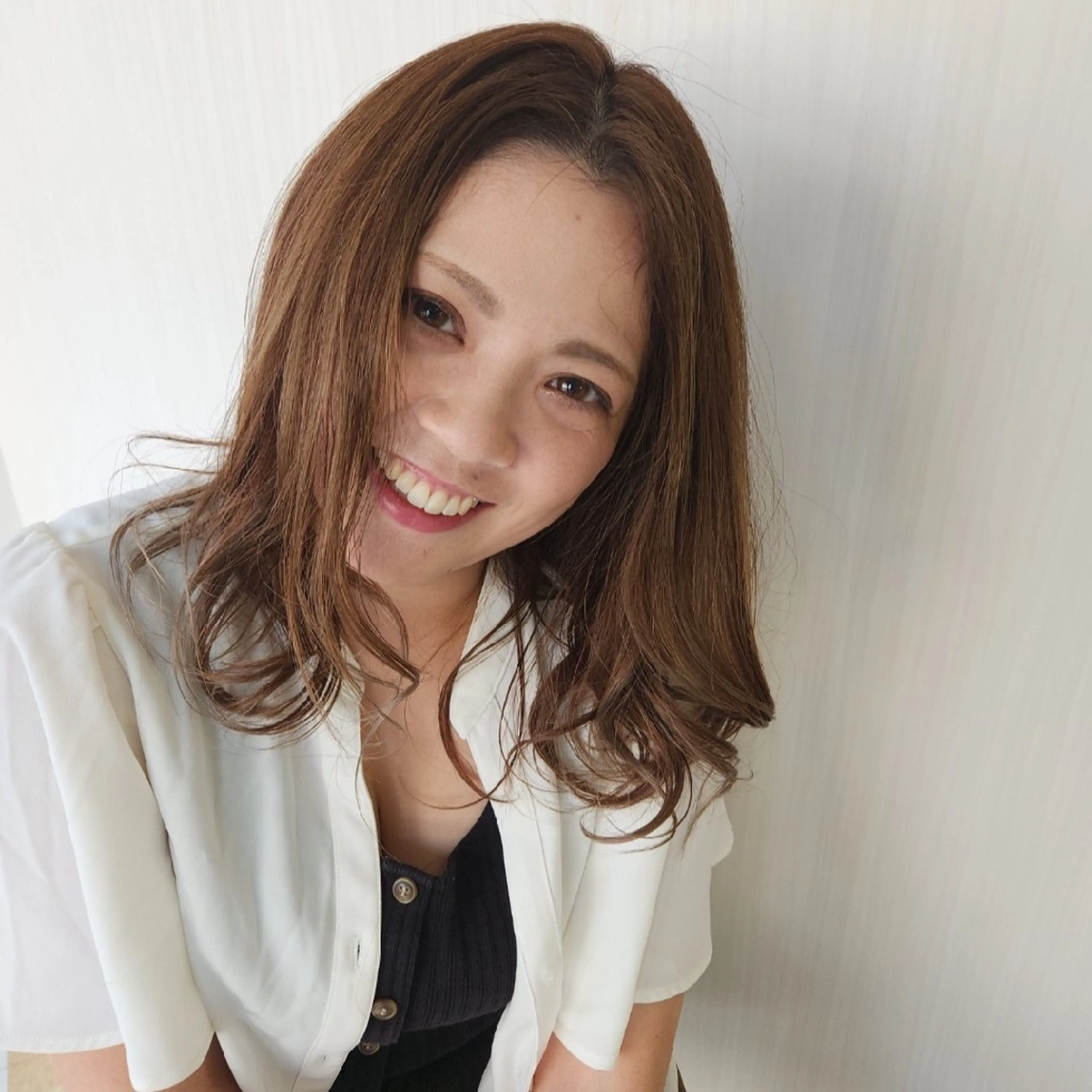 カラー 安達まい/ インナーカラー✨のヘアスタイル