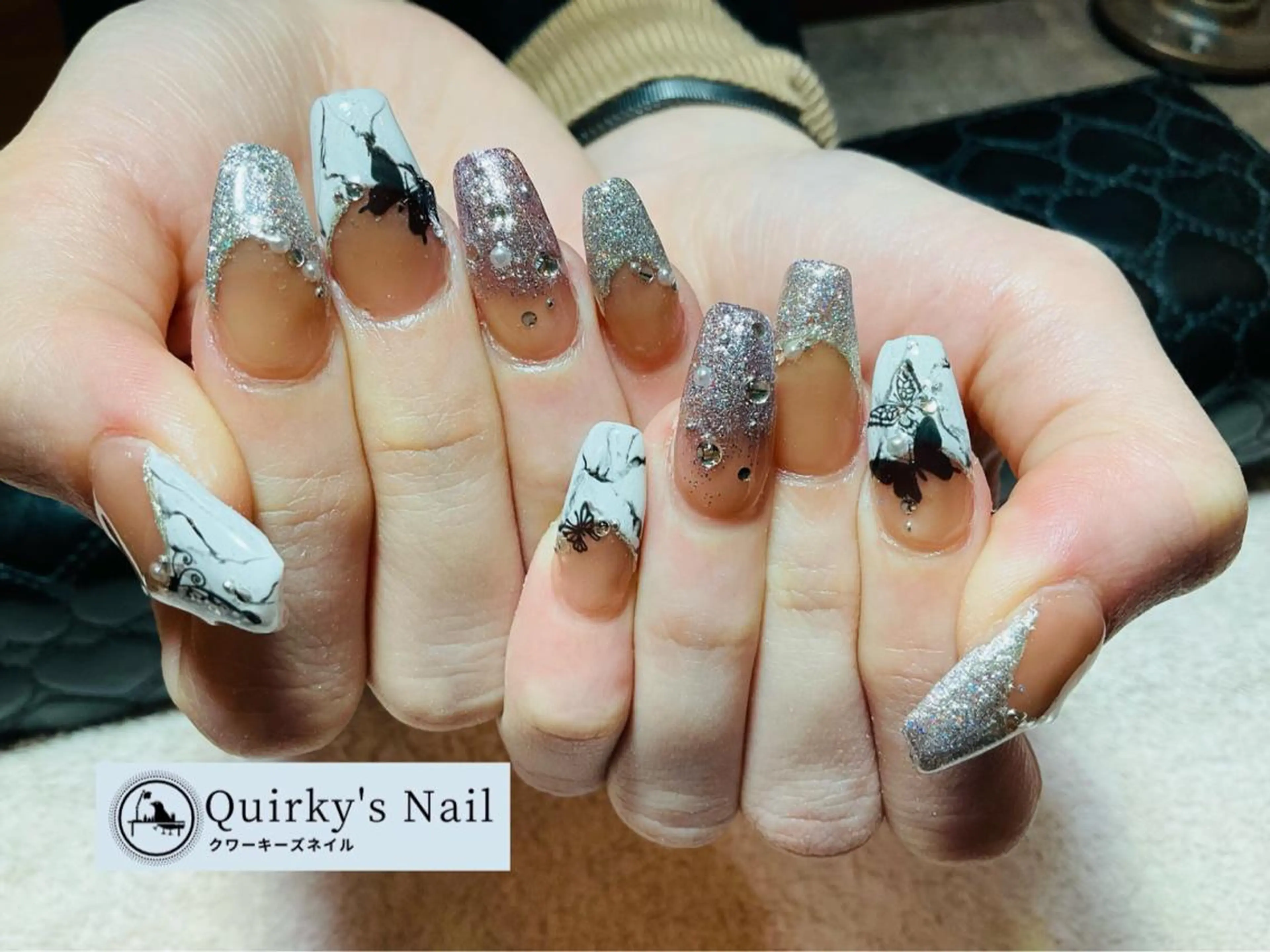 ネイル アートネイル フレンチネイル ジェルネイル グラデーション ホログラムネイル Quirky's Nail【栄店】のネイルデザイン