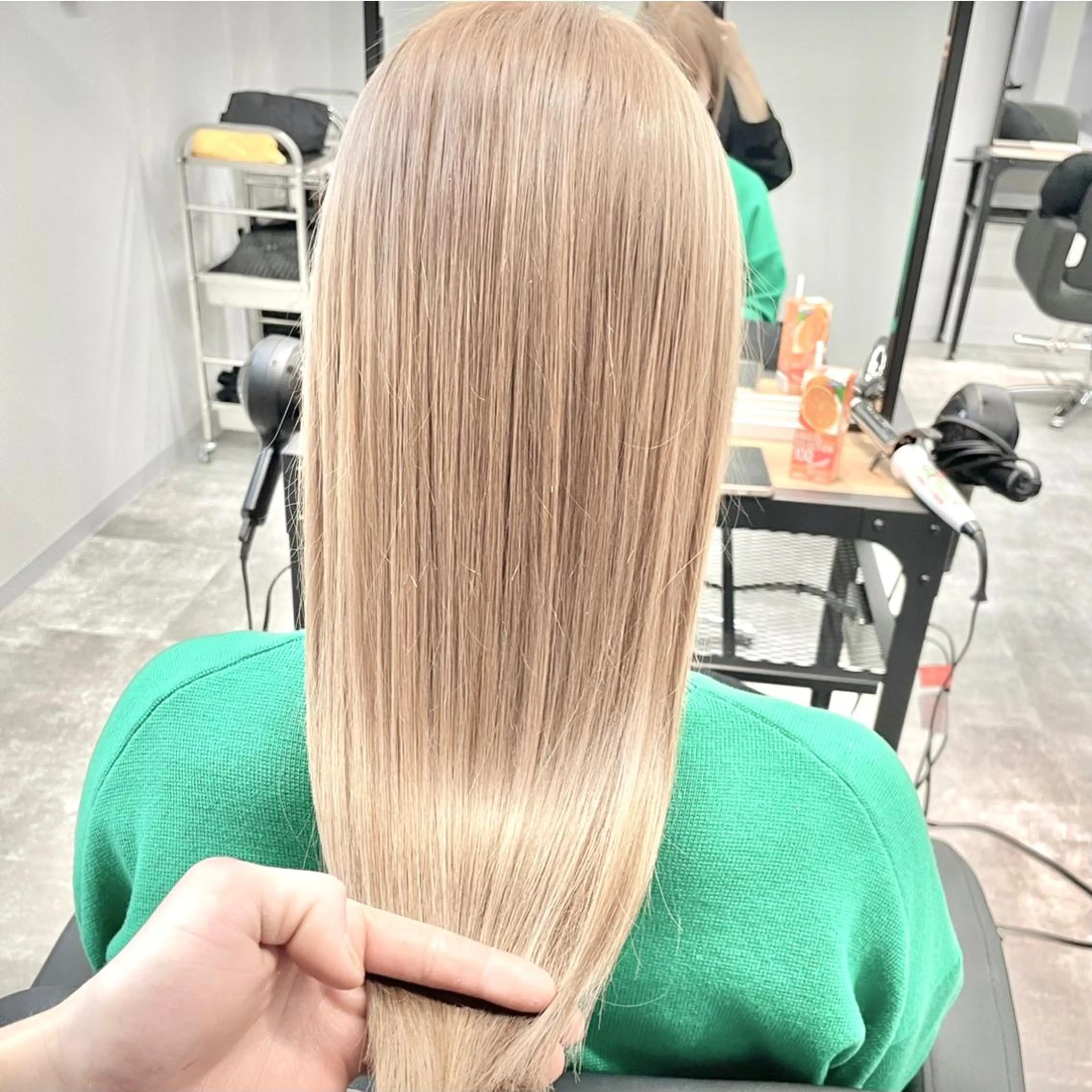 ロング カラー ハイトーンカラー ヘアカラー トリートメント MiL所属・✨ハイトーン✨ 濱田知孝のヘアスタイル