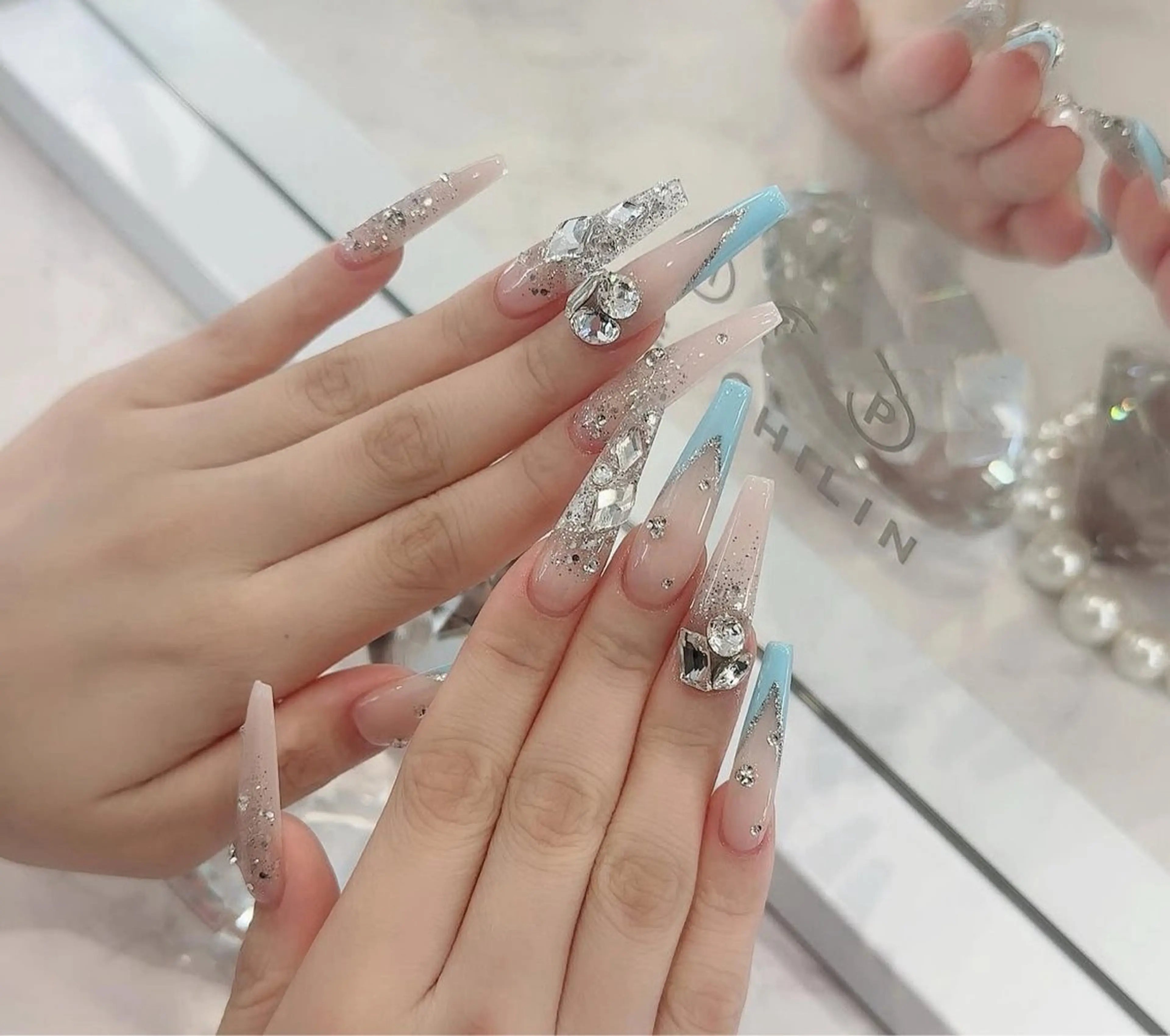 ネイル ハンドネイル ドリスネイルサロン所属・Doris Nail Salonのネイルデザイン