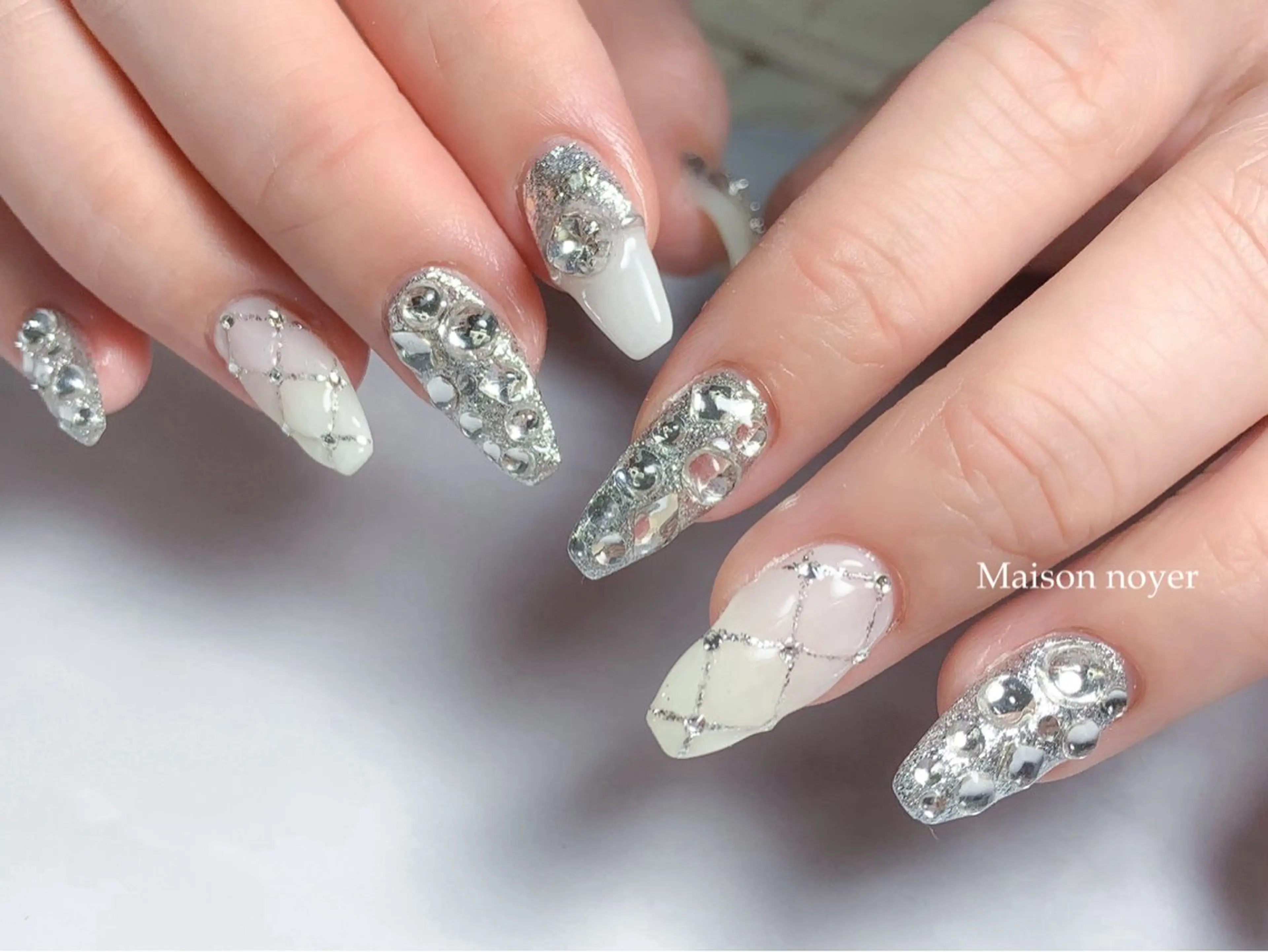 ネイル ストーンネイル ハンドネイル Maison noyer所属・Maison noyerのネイルデザイン