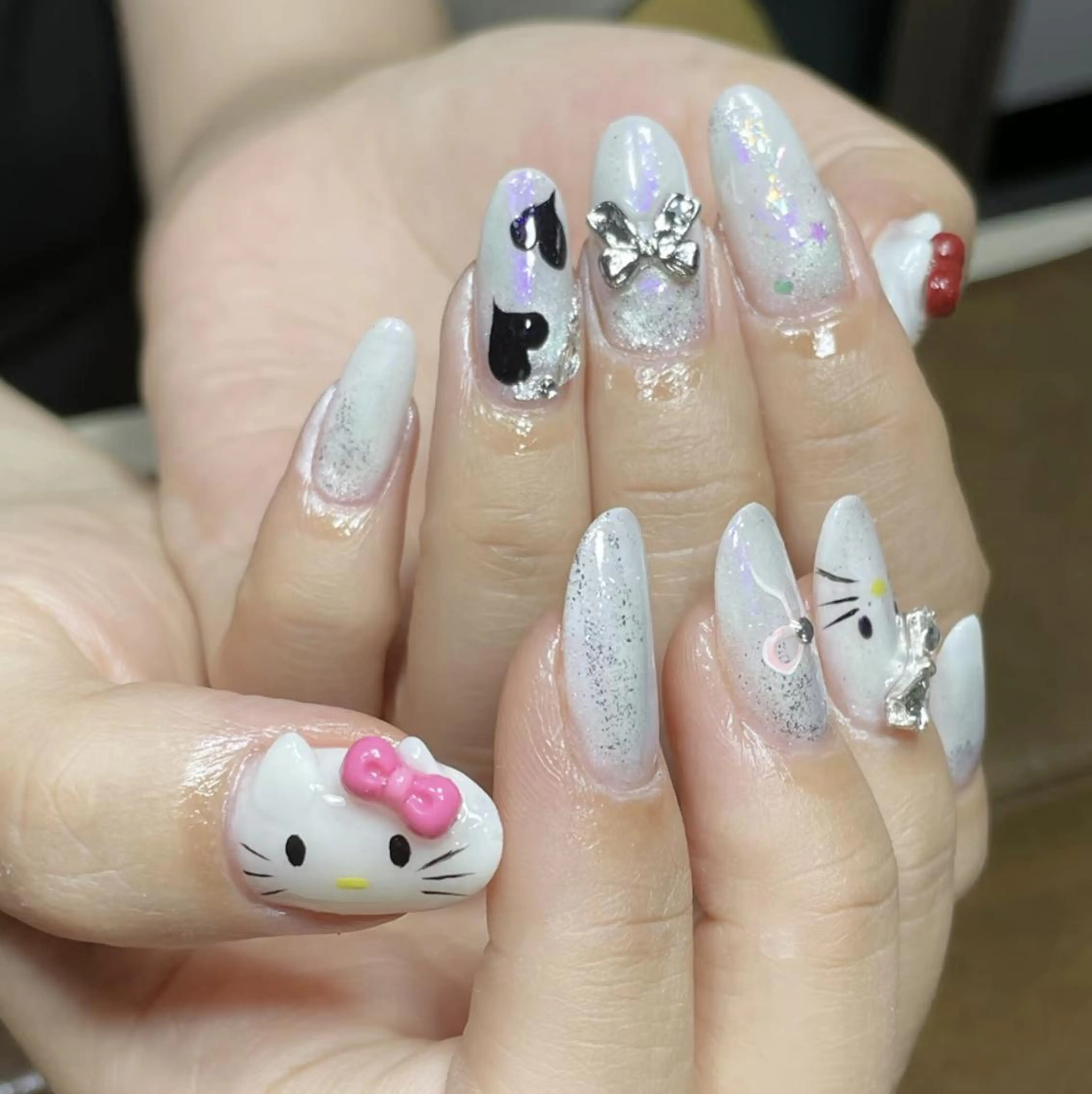 ネイル ハンドネイル エ リのネイルデザイン