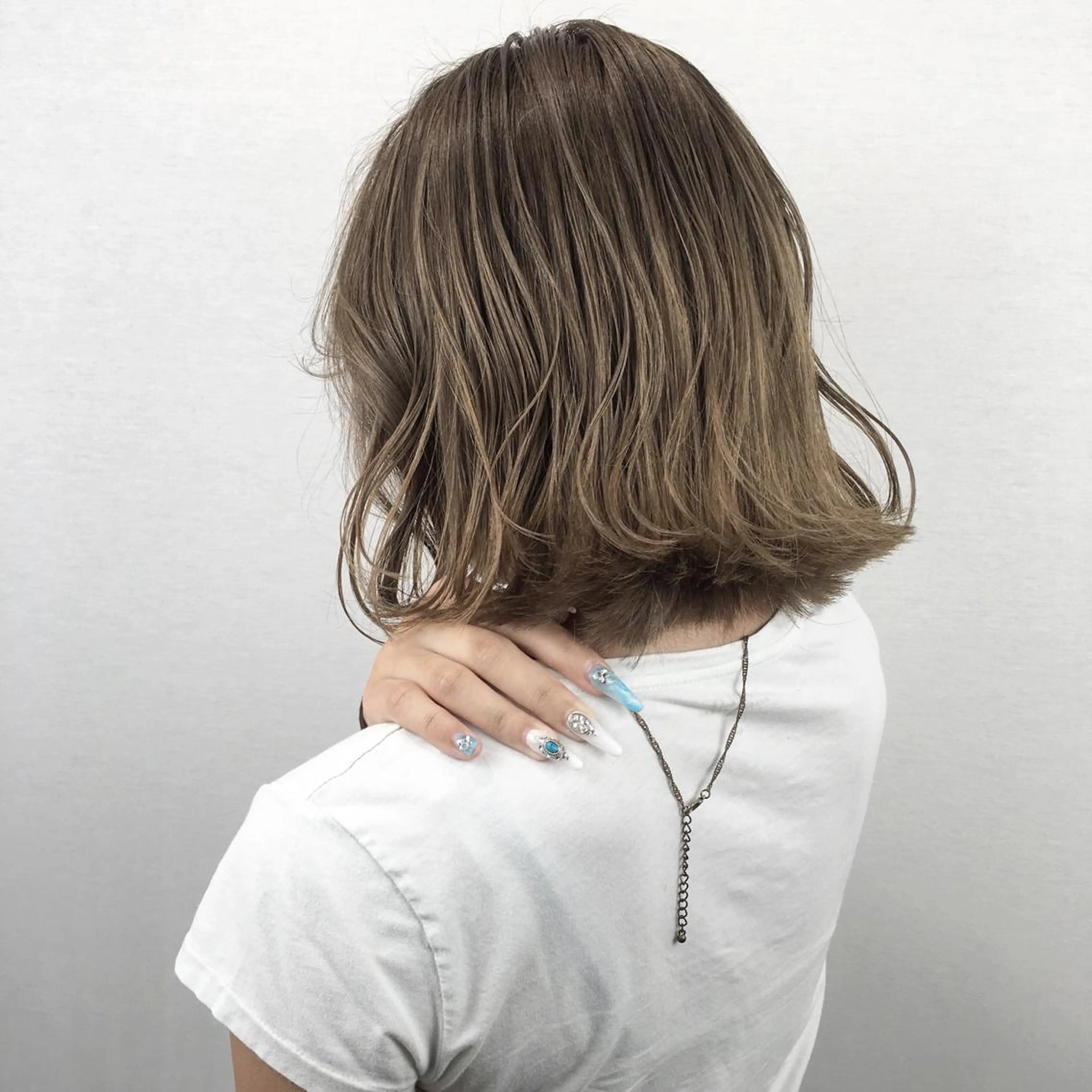 ショート カラー ダブルカラー グレージュ ヘアカラー 2nd所属・🤍2nd🤍田所 美希のヘアスタイル