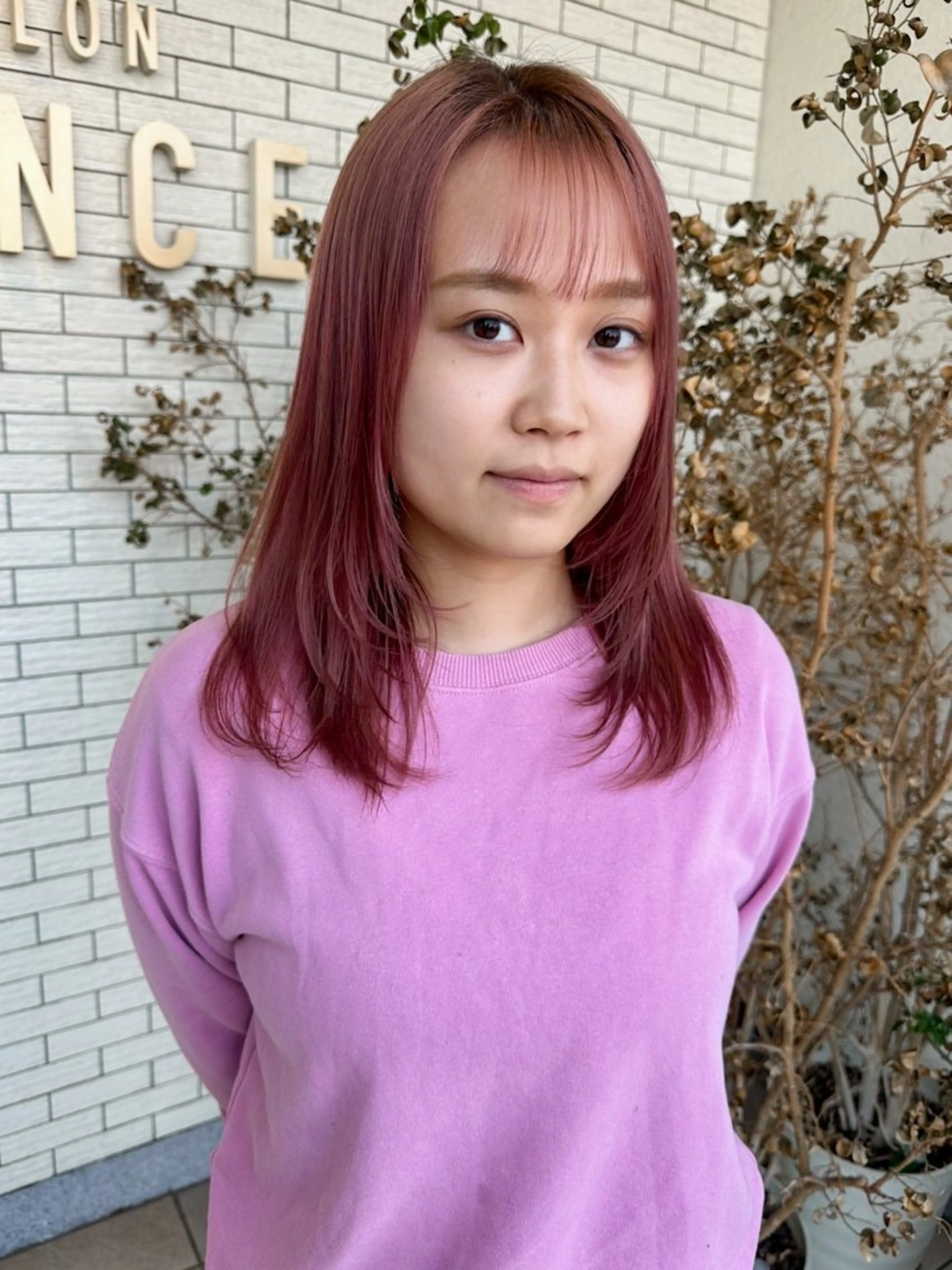 ミディアム 顔周りカット レイヤーカット 三宅 壱輝のヘアスタイル