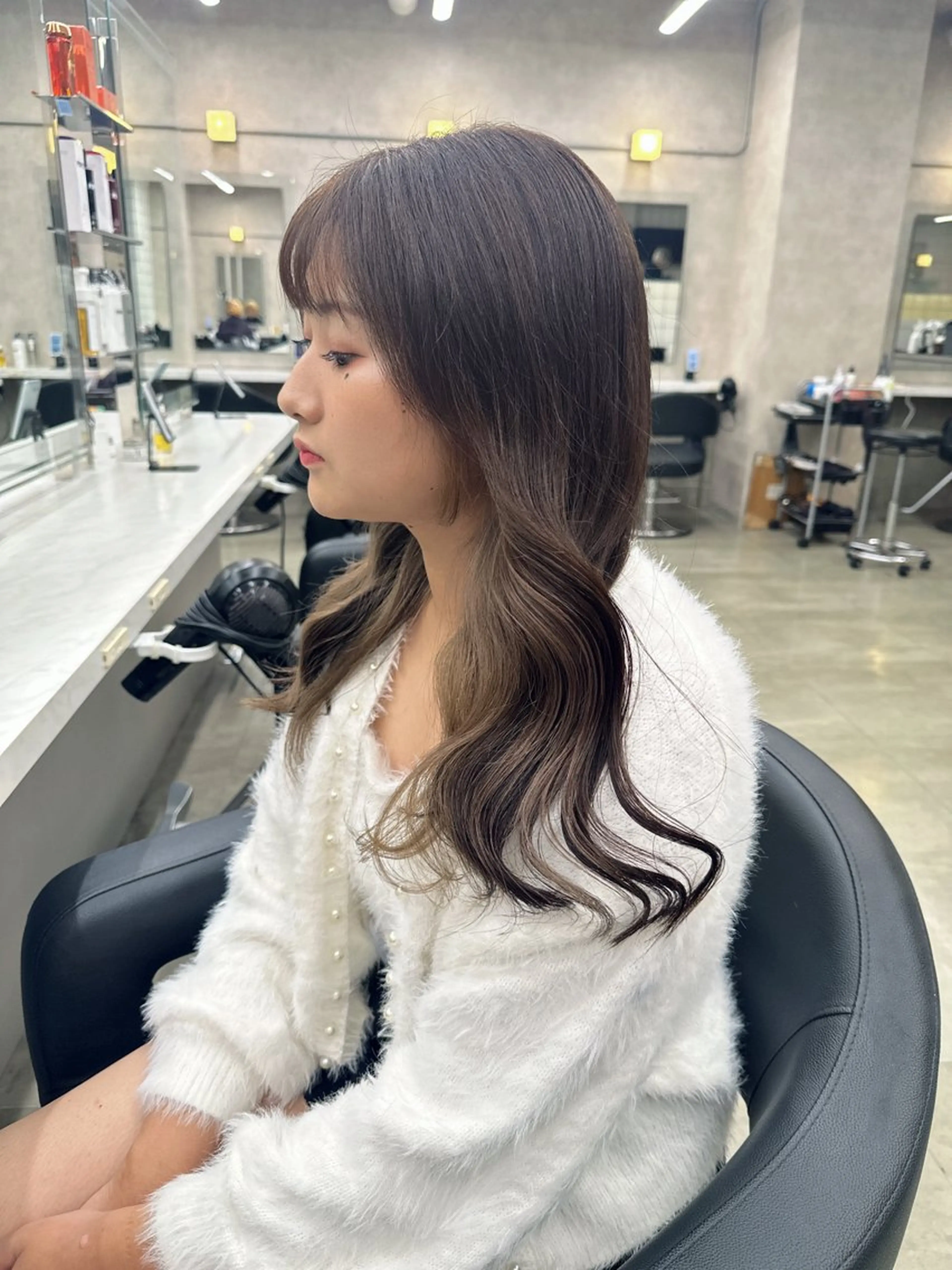 ロング カラー ベージュカラー 黒髪 ブリーチ ブルーカラー ブルーブラック ヘアカラー 🪞ハイトーン🪞 🤍waka🤍のヘアスタイル