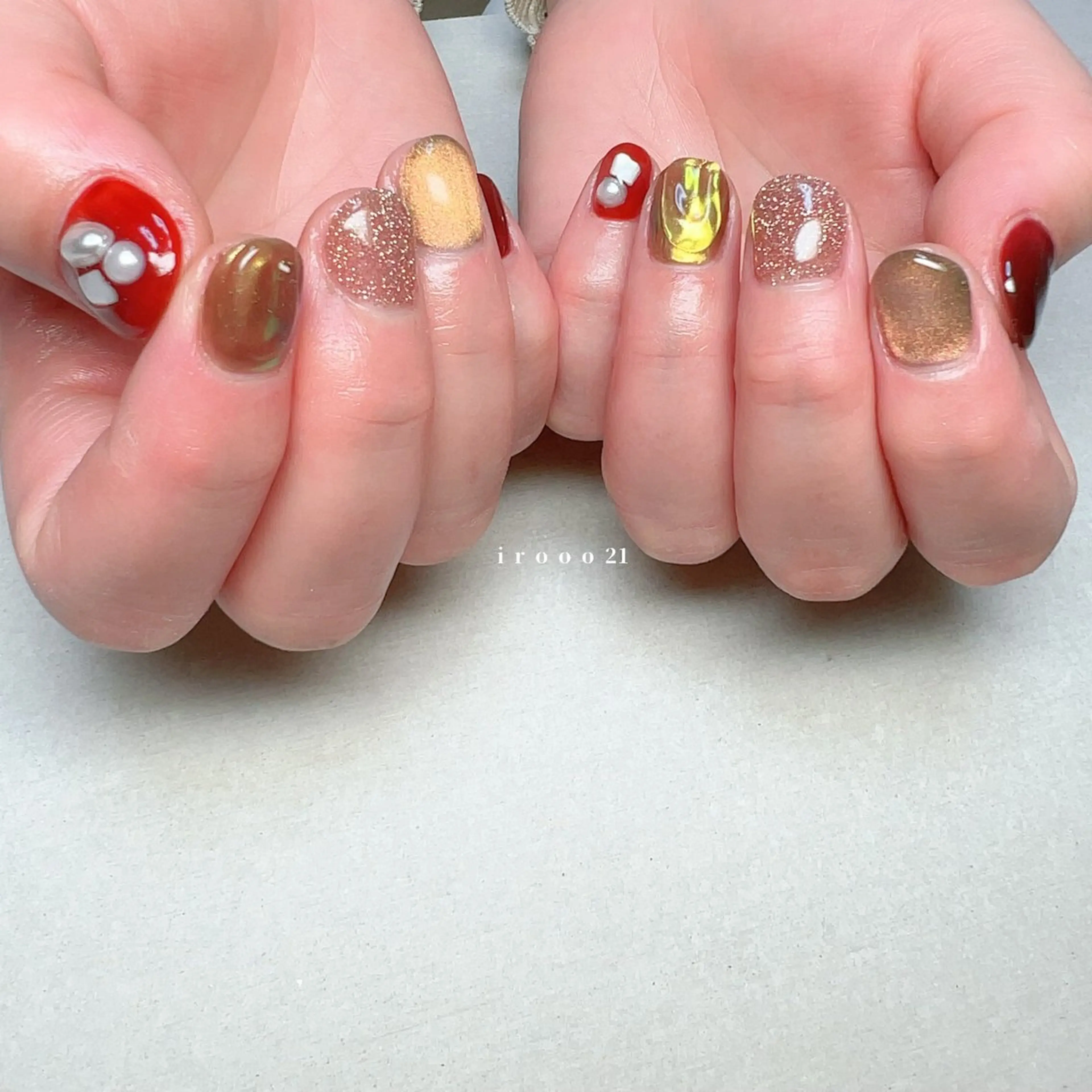 ネイル フラッシュネイル 氷ネイル・うるうるネイル マグネットネイル ミラーネイル ニュアンスネイル irooo 21のネイルデザイン