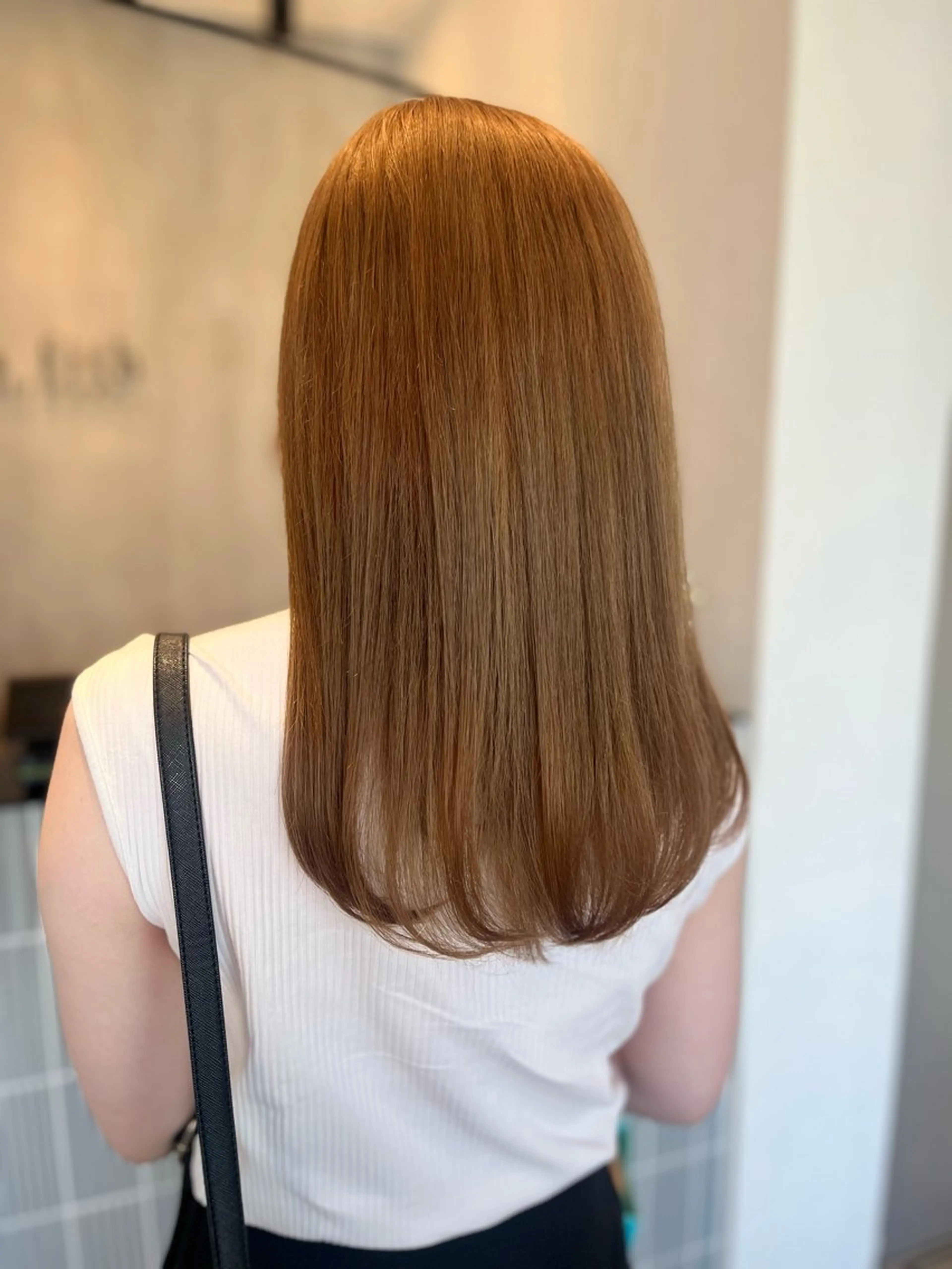 ミディアム カラー カット ヘアカラー トリートメント ラフィスヘアードープ所属・レイヤーと透明感の アユカ 髪質改善のヘアスタイル