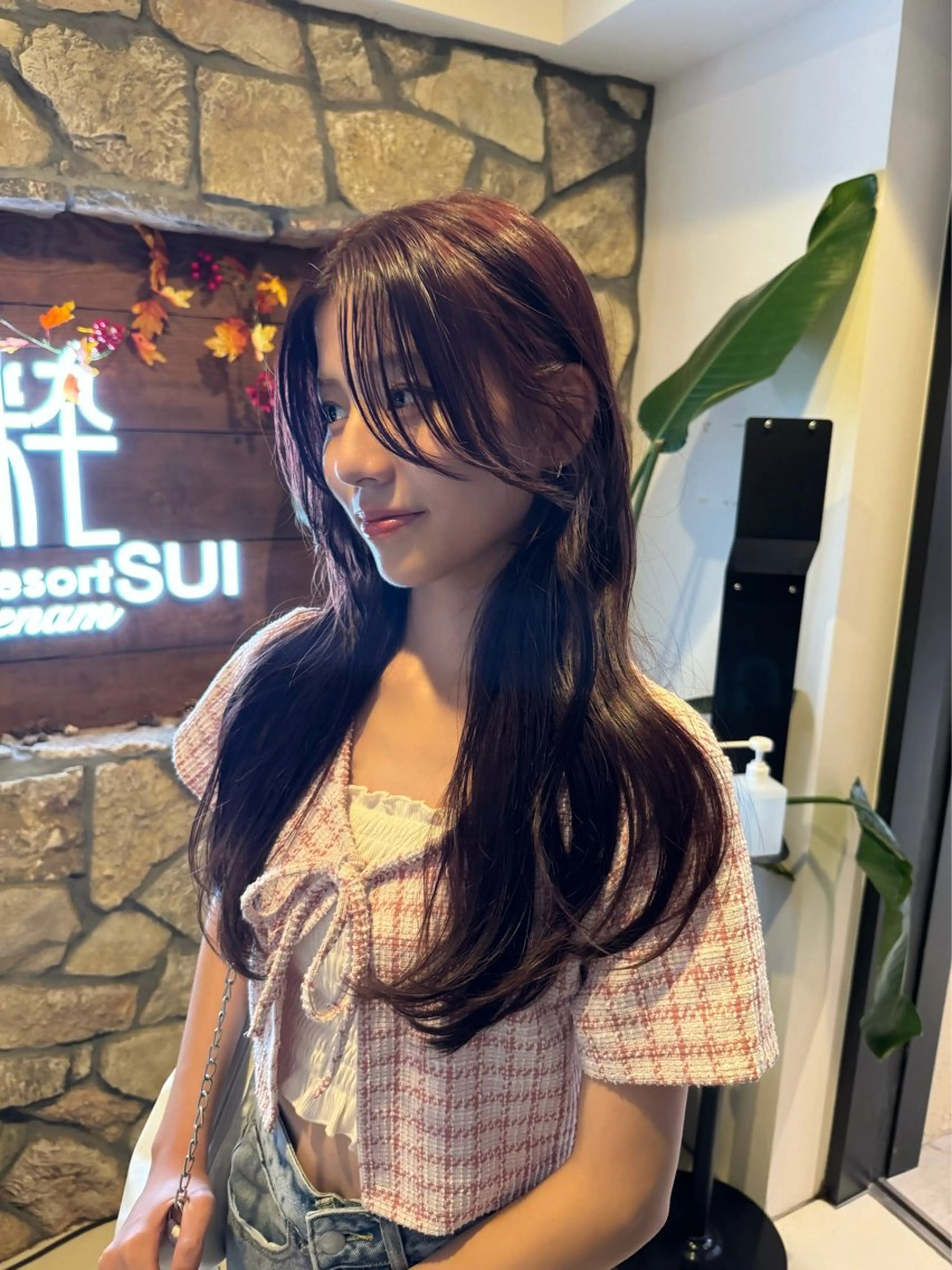 ロング カラー ロングレイヤー ブラウンカラー ピンクカラー ピンクブラウン くびれヘア カット Bonheur銀座 /前田 栞九郎のヘアスタイル