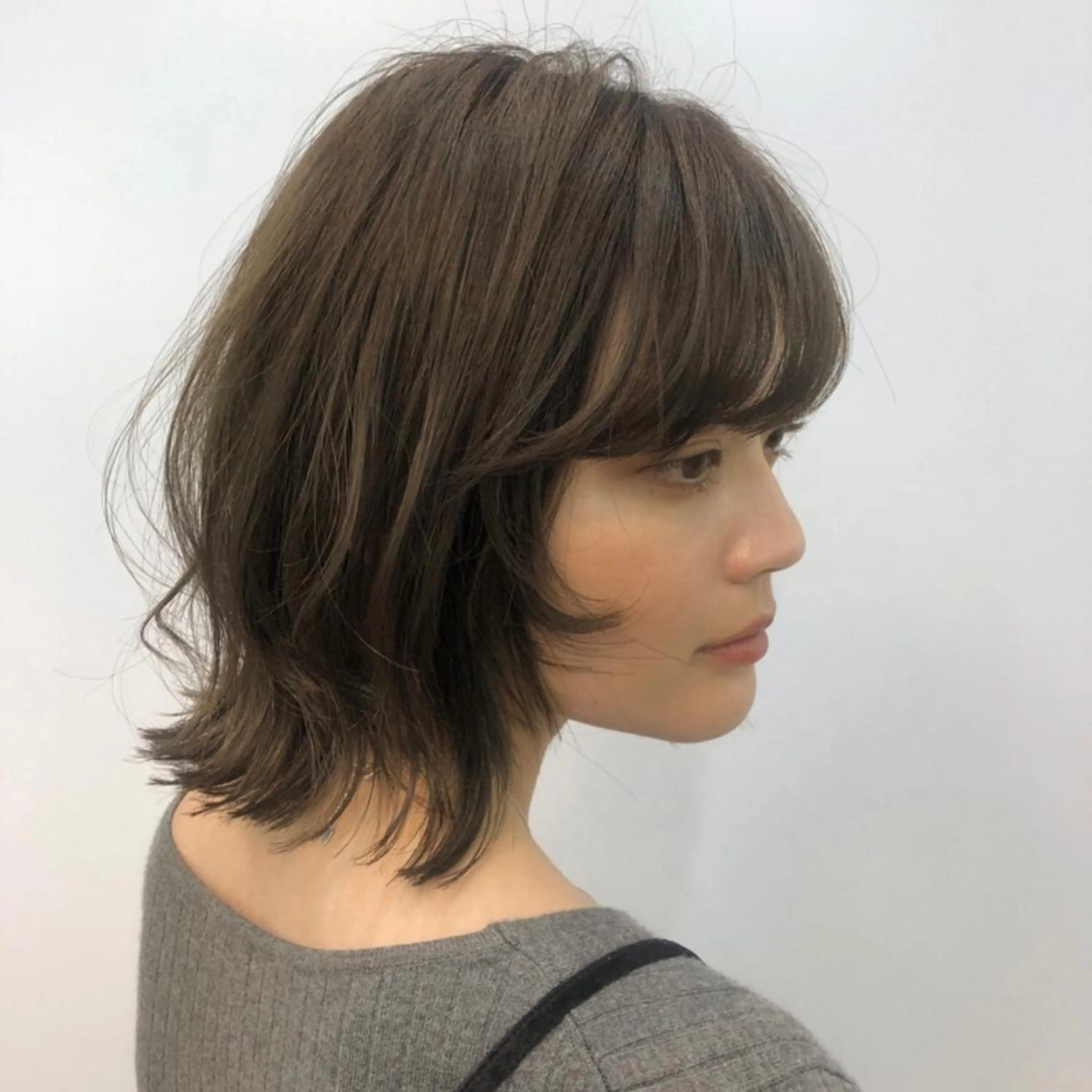 ミディアム 顔まわりレイヤー レイヤーカット カット トリートメント カトウ ユウカのヘアスタイル