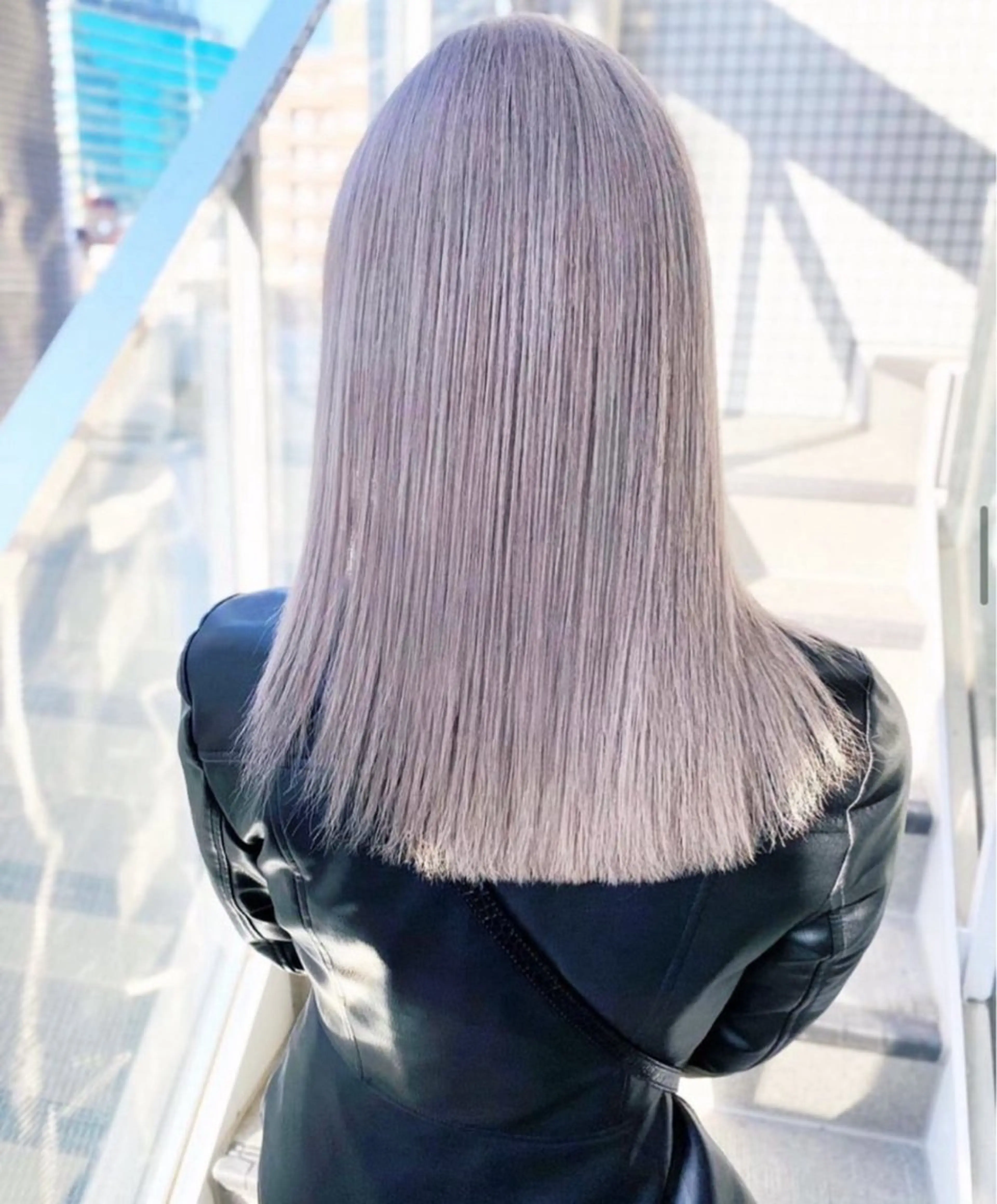 ショート カラー ヘアアレンジ ブリーチ 透明感カラー グレージュ ピンクカラー 韓国風レイヤーカット 艶カラー🫧菊池のヘアスタイル