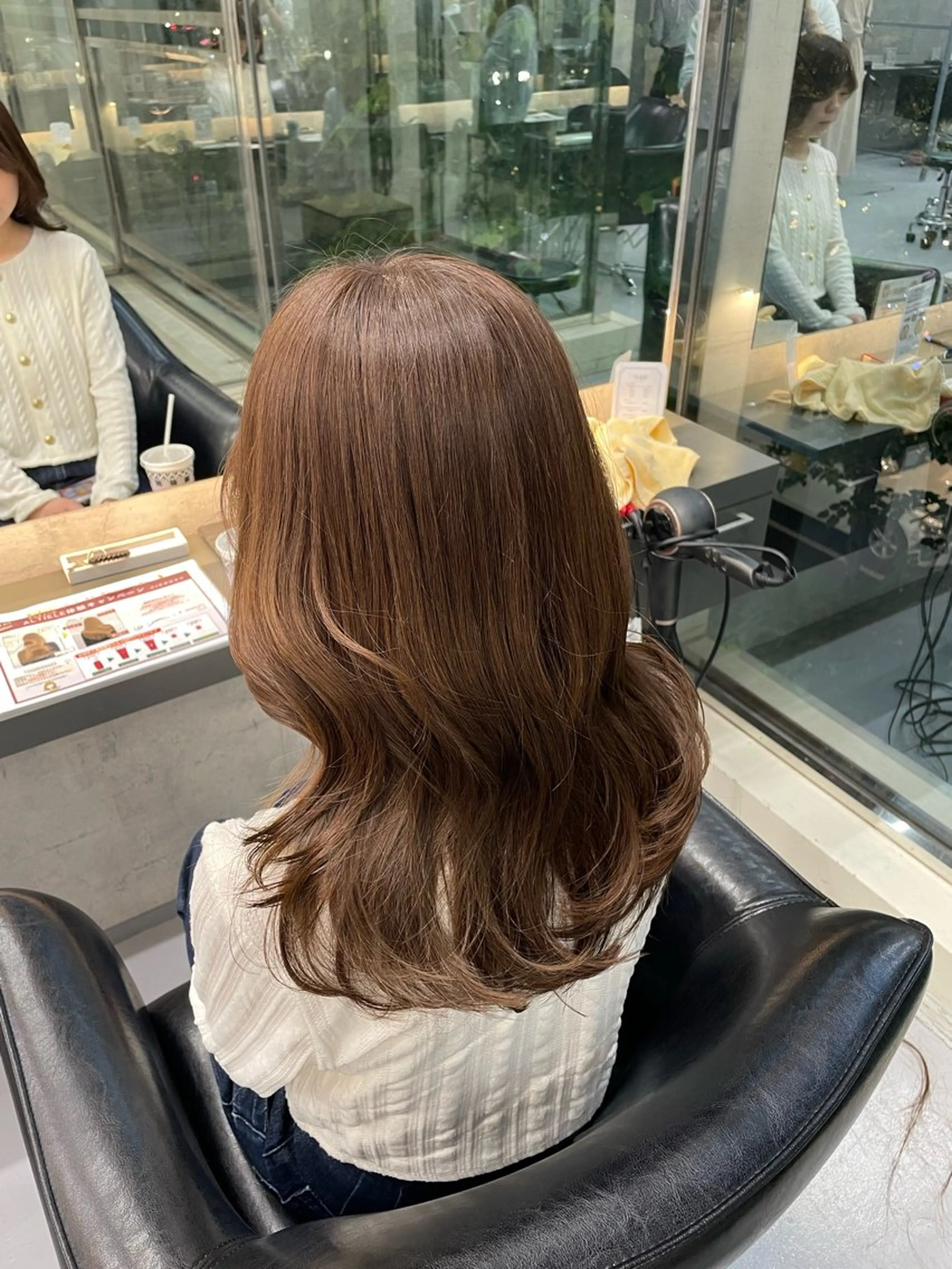 ミディアム カラー ヘアカラー トリートメント 顔まわり/レイヤー 🌼MIU🌼のヘアスタイル