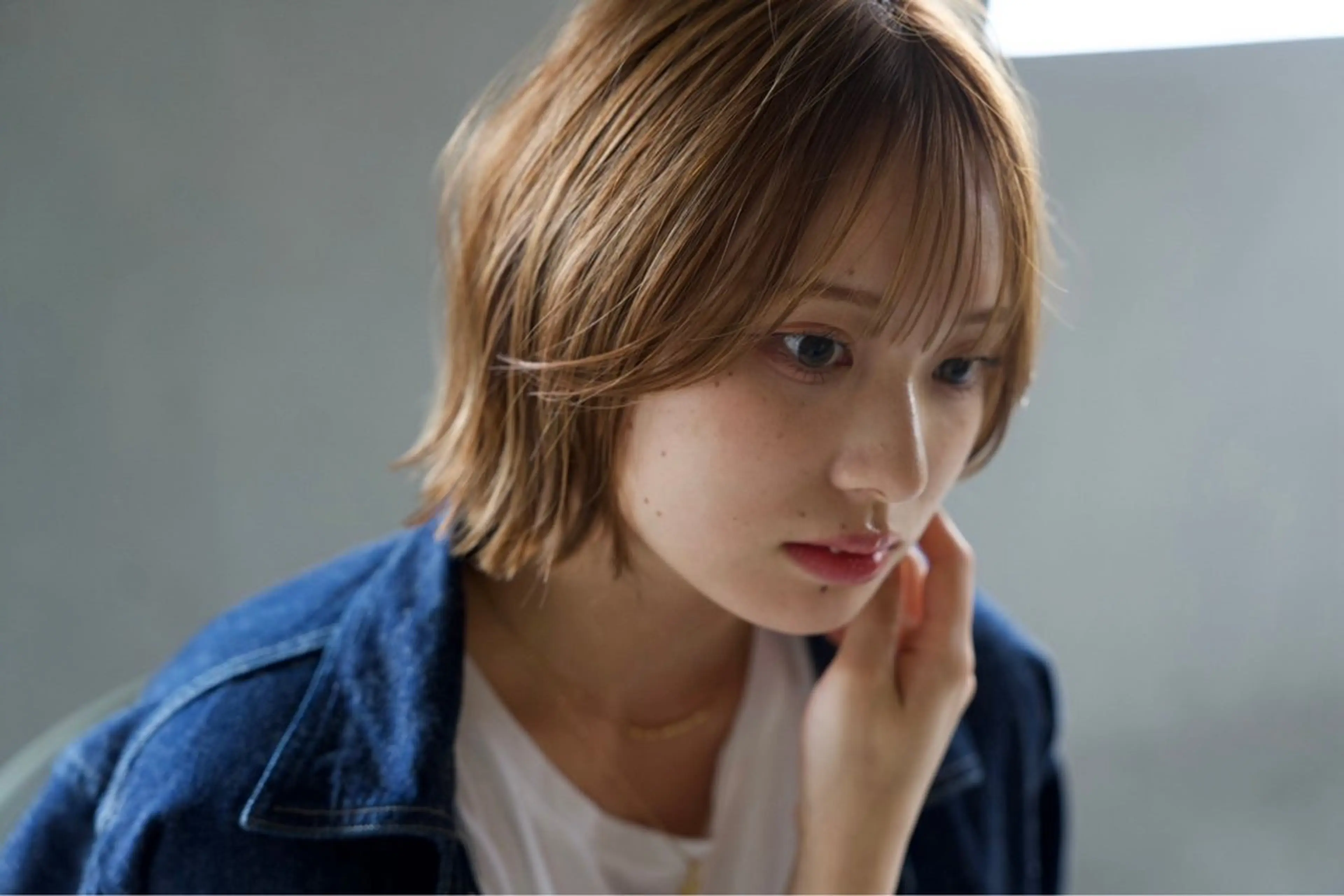 ショート カット yelm所属・🫒オリーブカラー ミディアムレイヤー✨のヘアスタイル