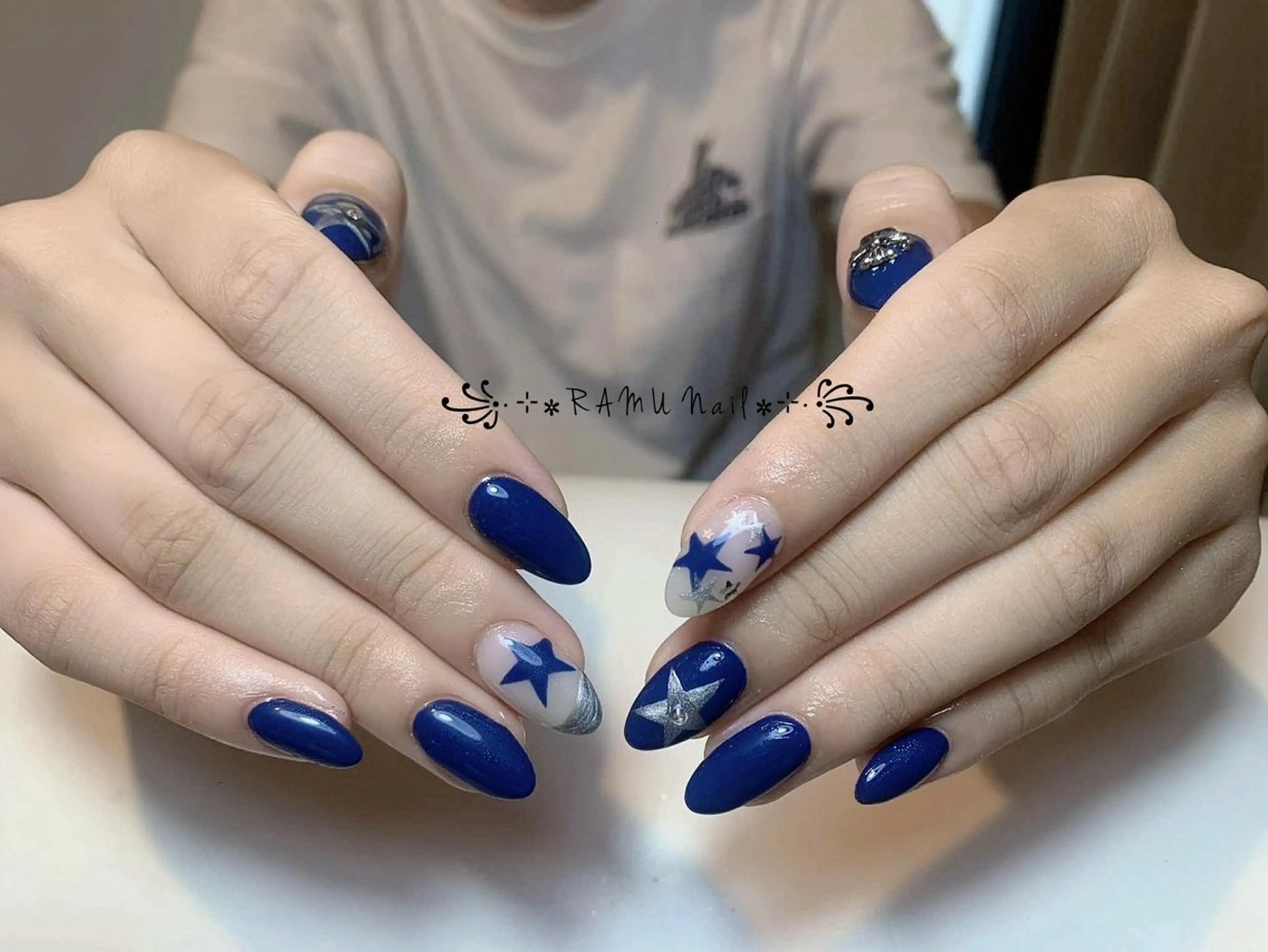 ネイル キラキラネイル マグネットネイル ミラーネイル ピンク ワンホンネイル ハンドネイル RAMU Nail 恵比寿店のネイルデザイン