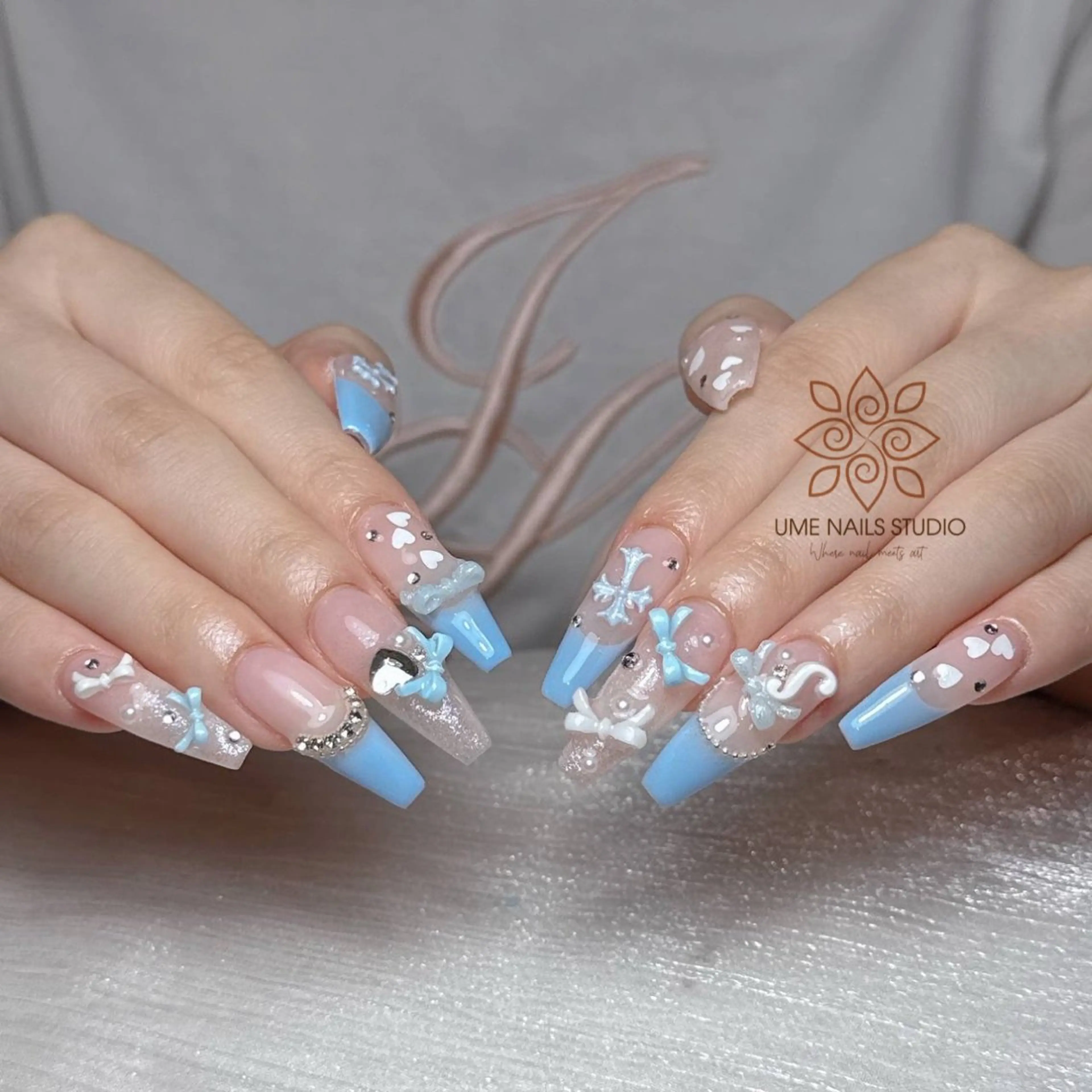 ネイル チークネイル クリアネイル ガーリー キラキラネイル 韓国ネイル ハンドネイル Ume Nail Studioのネイルデザイン