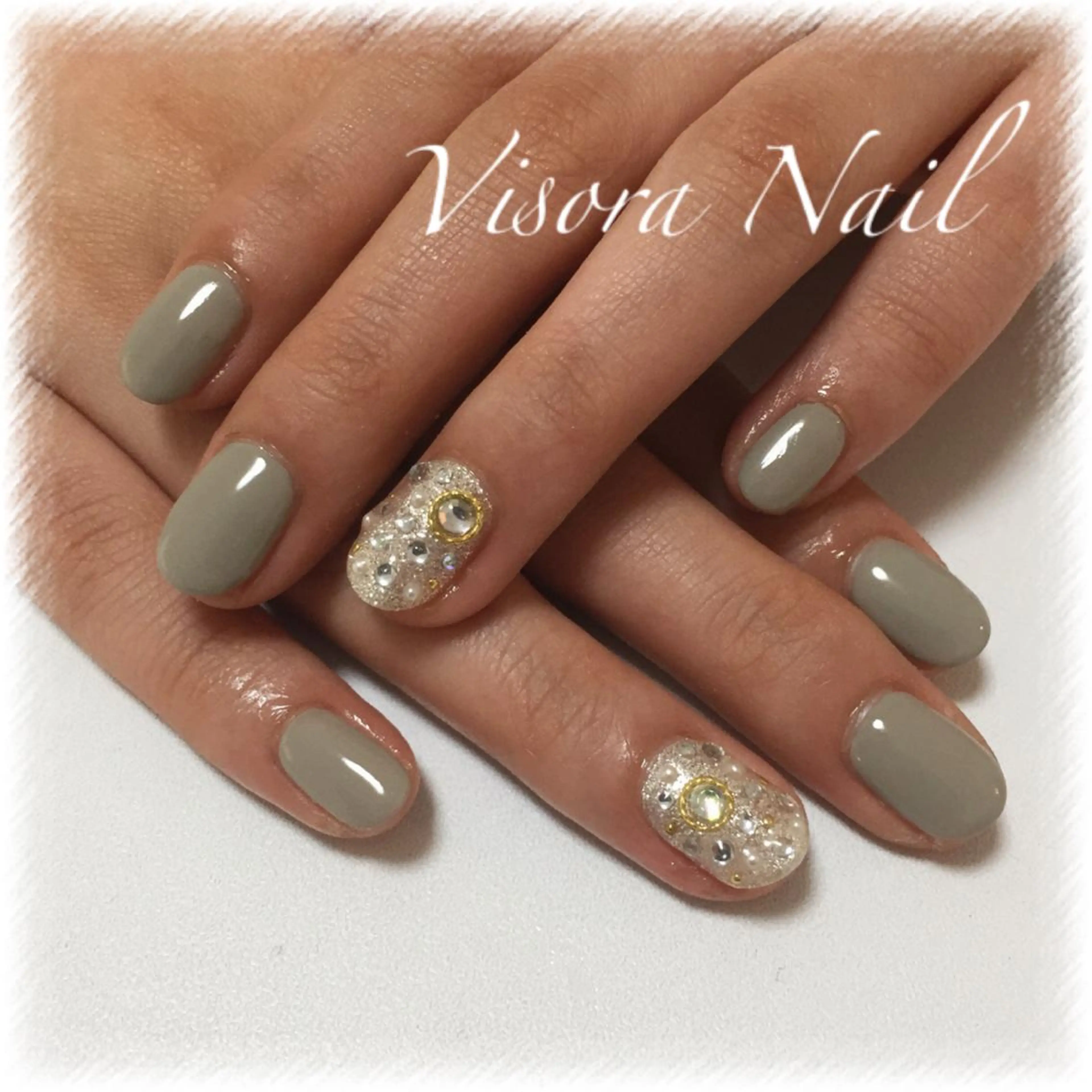 ネイル ストーンネイル 美SORA ～ｳﾞｨｿﾗ～のネイルデザイン