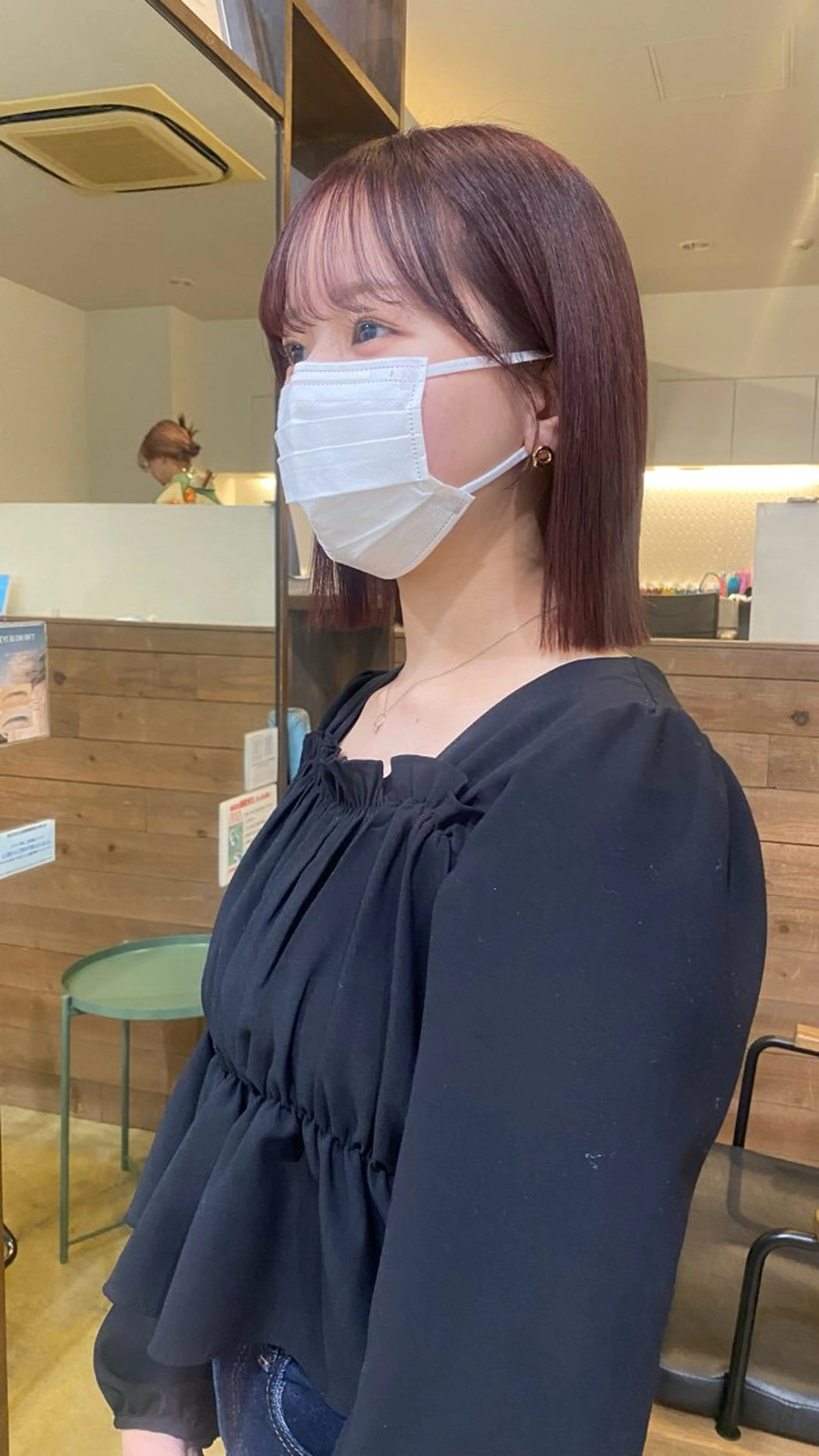 ミディアム カラー 磯谷 朋のヘアスタイル