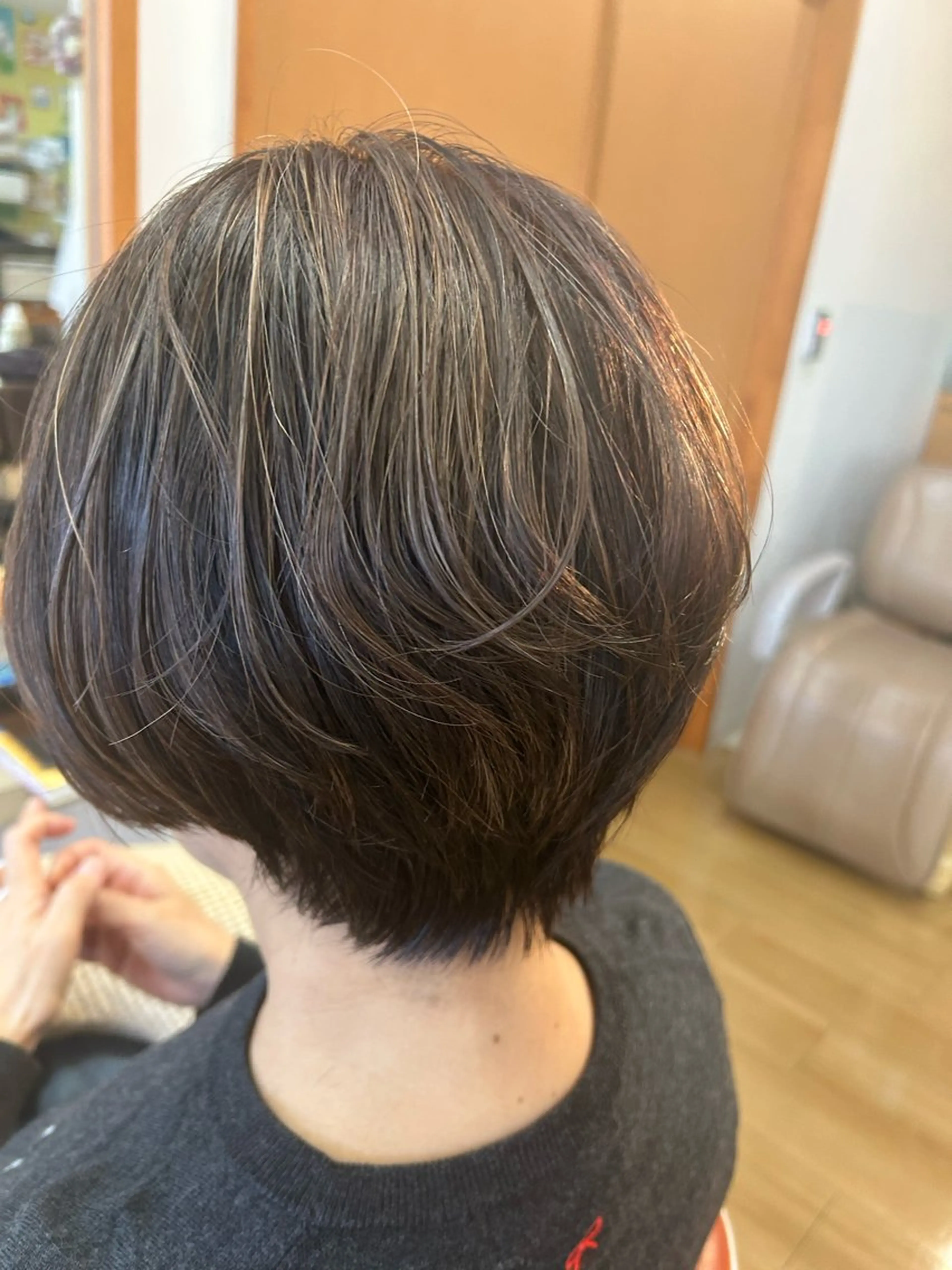 ショート カット ヘアカラー 佐藤 帆春のヘアスタイル