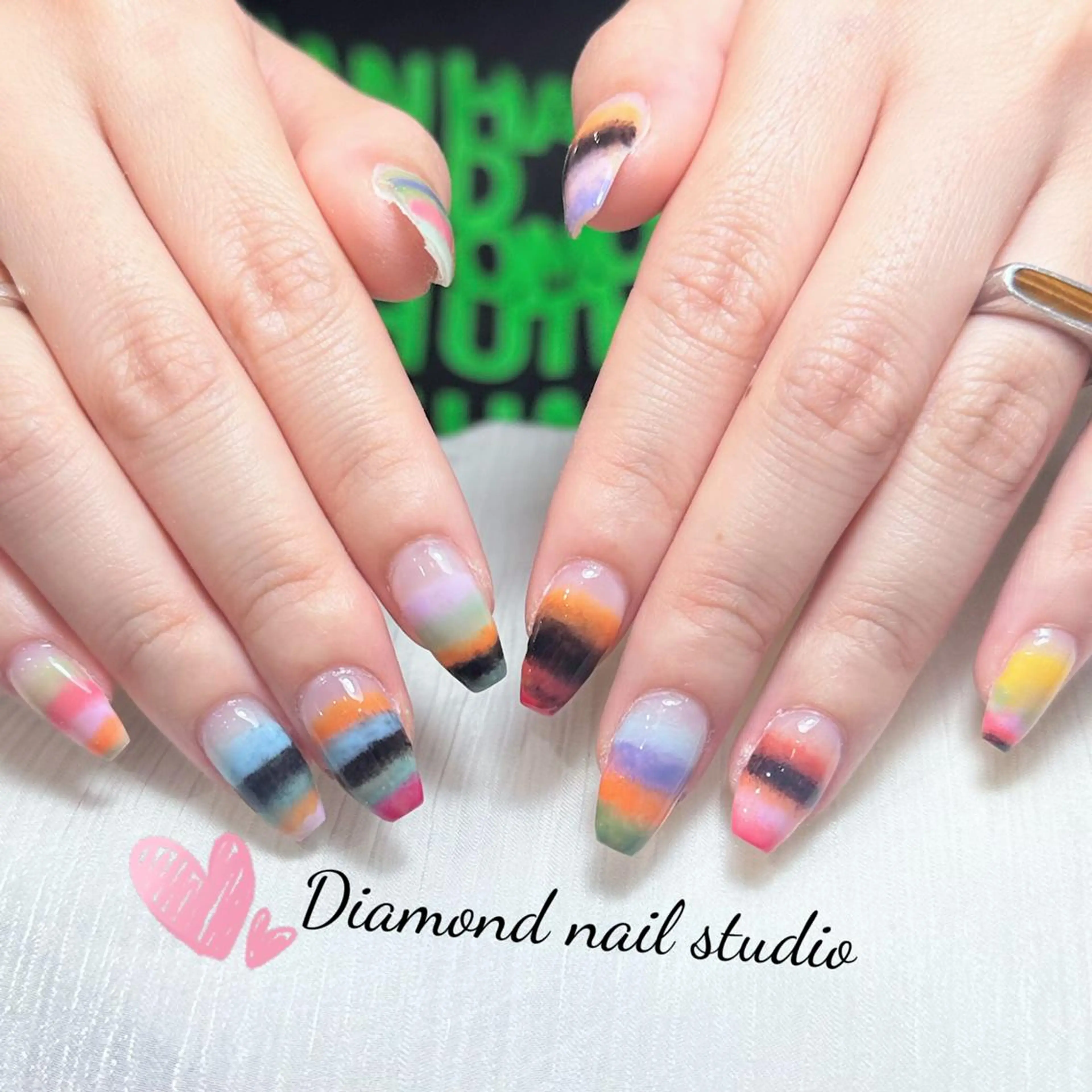 ネイル アートネイル オーロラネイル ガーリー キラキラネイル マグネットネイル ハンドネイル SANA 💦のネイルデザイン