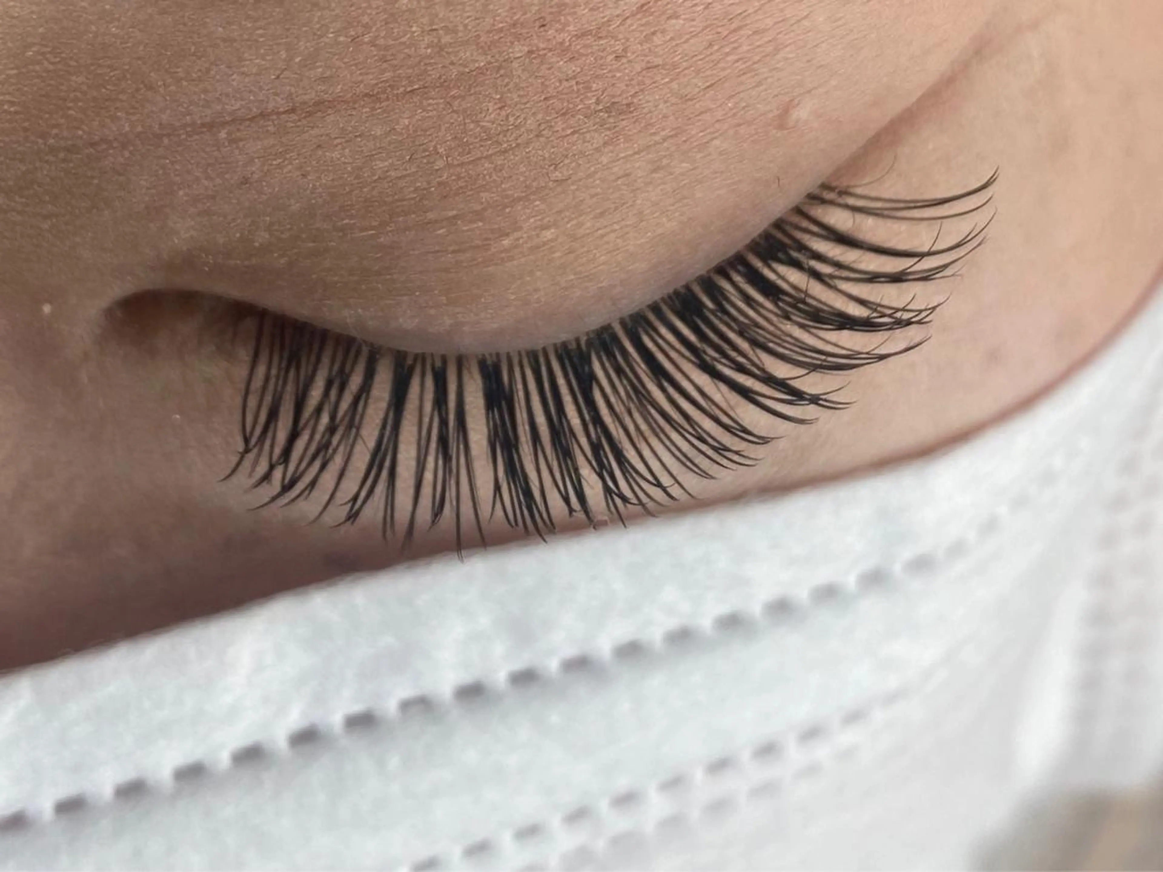 フラットラッシュ140本（オフ代込み）の写真