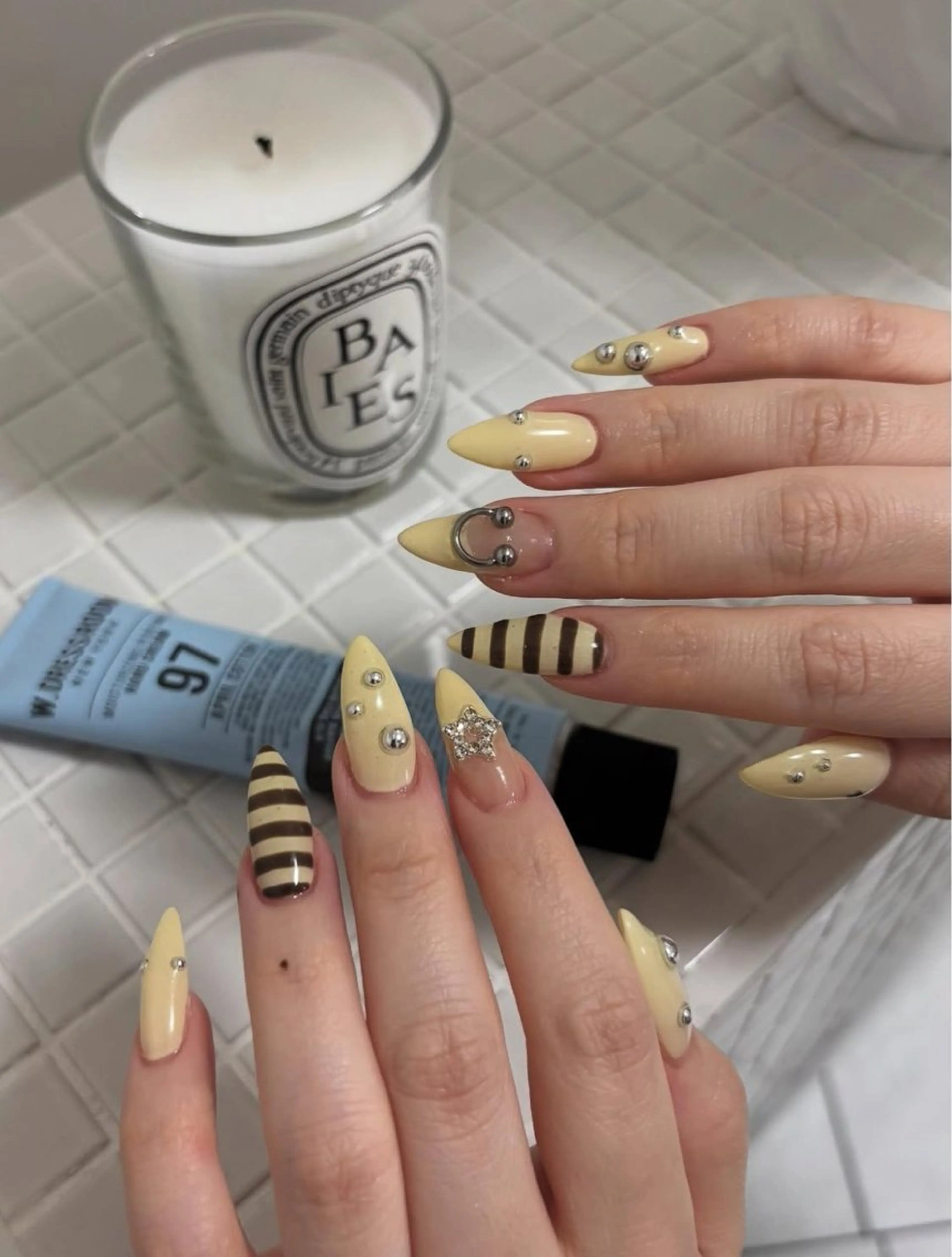 ネイル 韓国ネイル シンプルネイル ワンホンネイル ハンドネイル CoMo Nail Studio所属・CoMo Nailのネイルデザイン