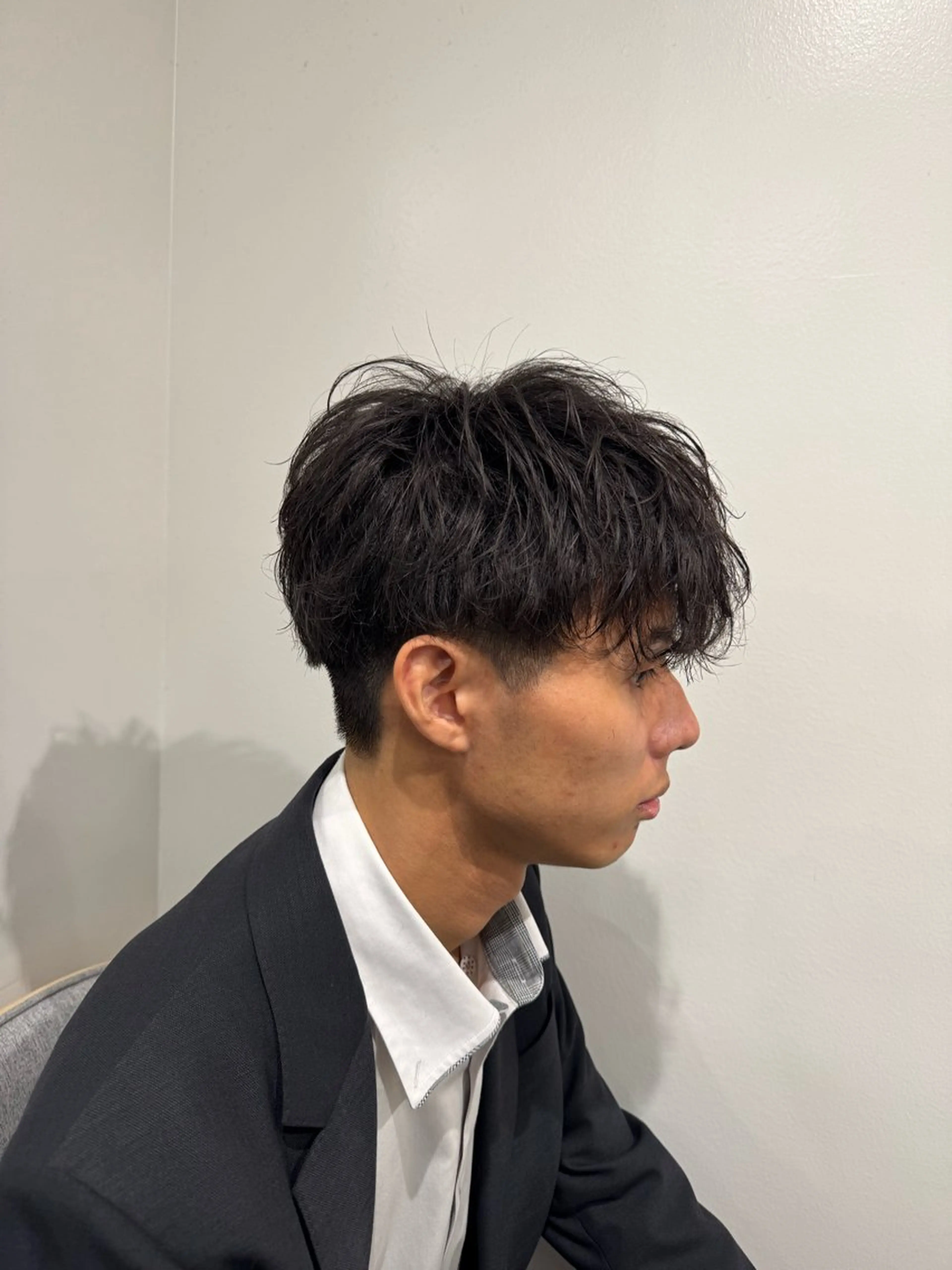 メンズ マッシュ ブリーチ 心斎橋店所属・メンズ特化美容師 花原雅人のヘアスタイル